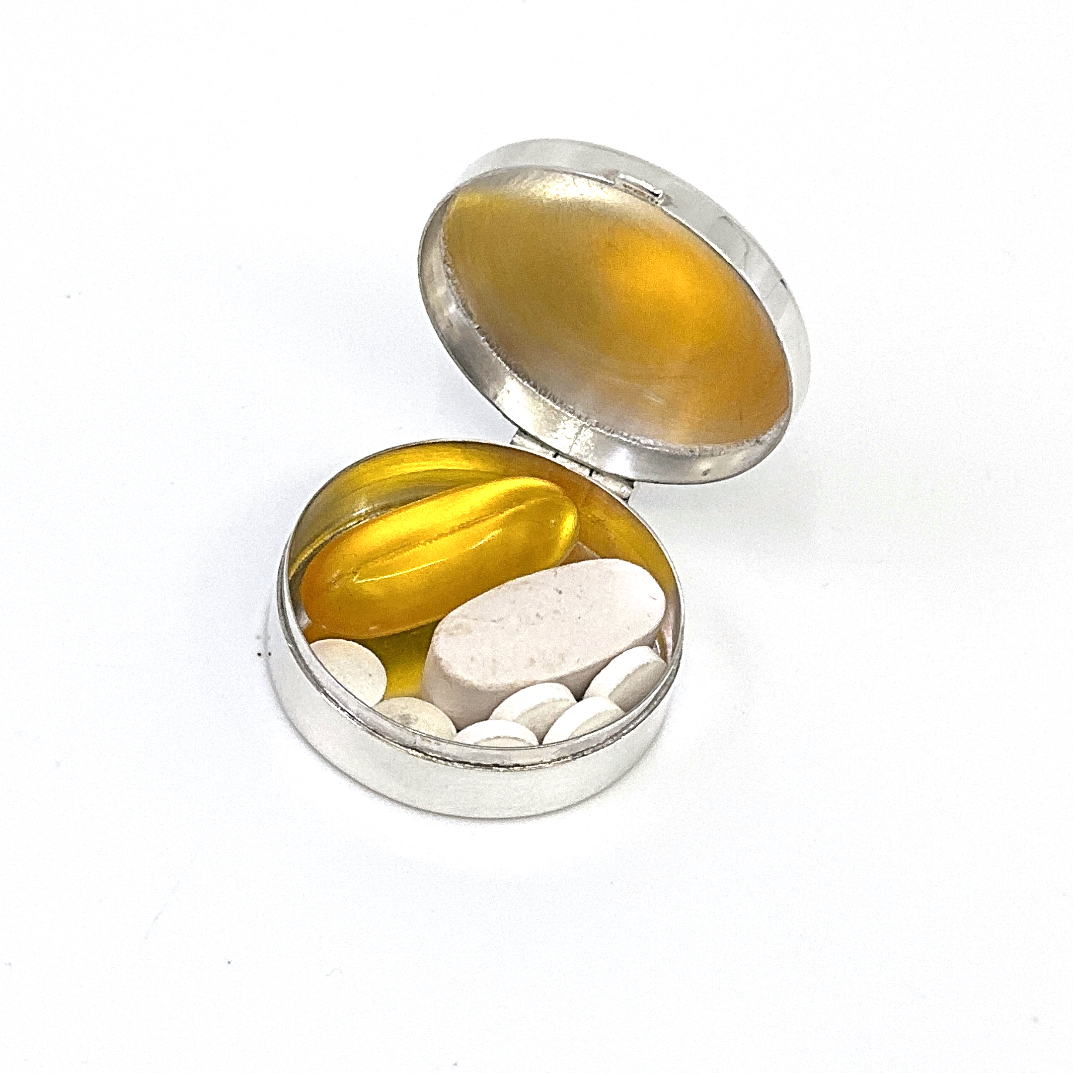 PB416 (3) Medium Engraved Round Pill Box, finished in 925 English Hallmarked Sterling Silver