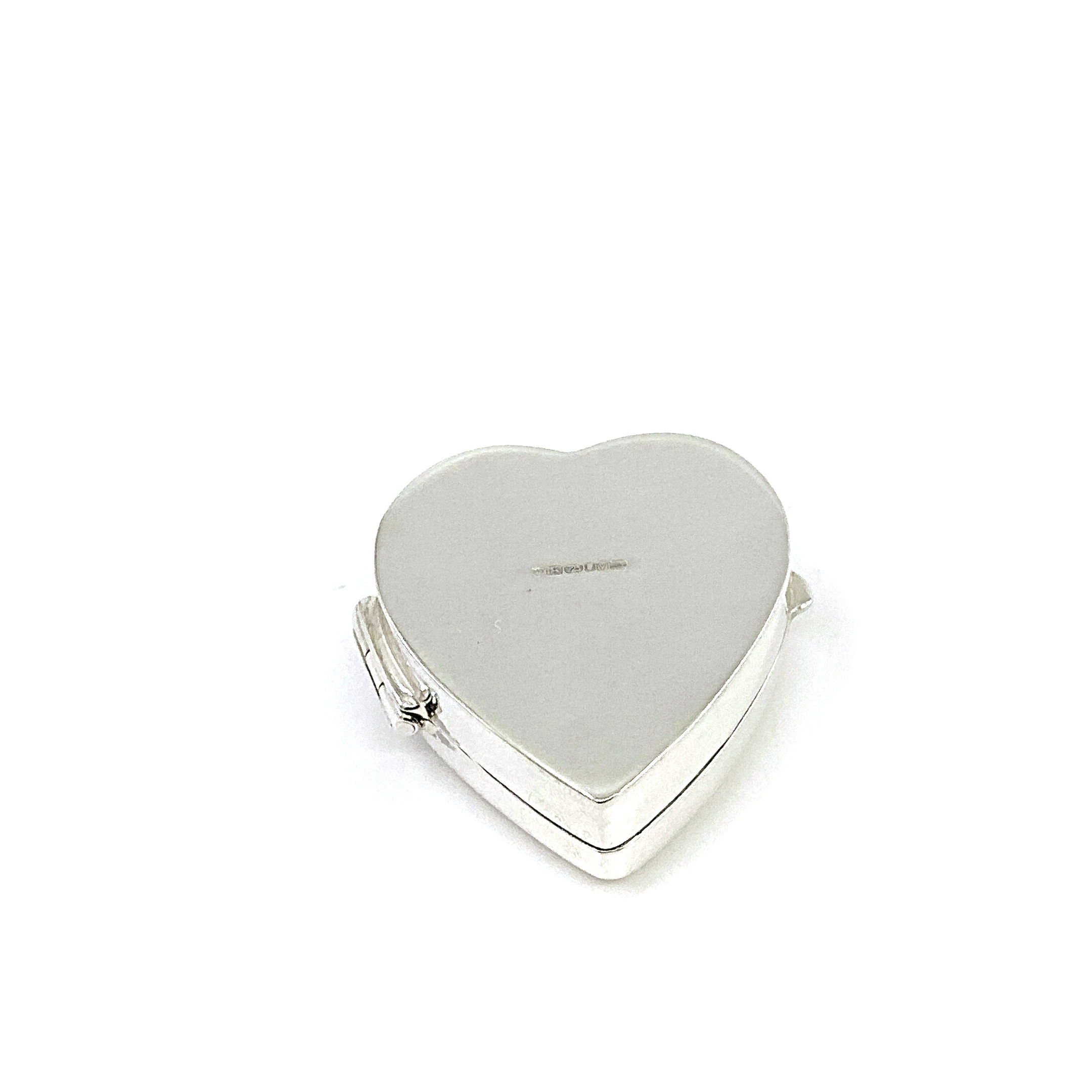 PB442 (9) Medium Plain Heart Pill Box, finished in 925 English Hallmarked Sterling Silver