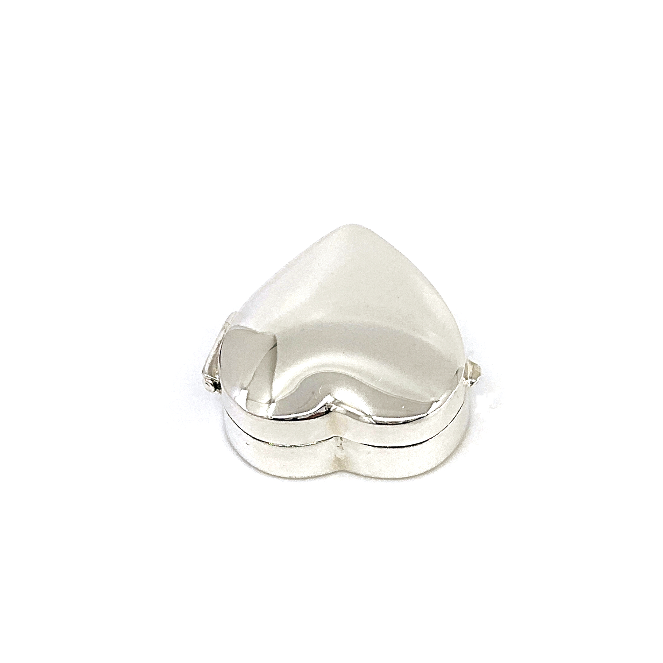 PB442 (1) Medium Plain Heart Pill Box, finished in 925 English Hallmarked Sterling Silver