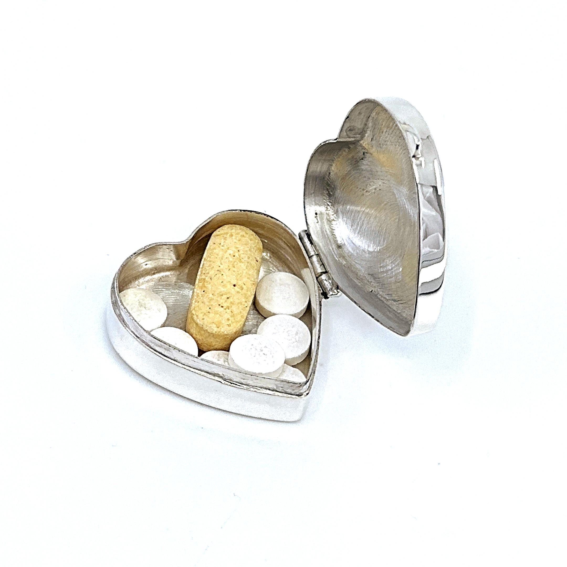 PB442 (5) Medium Plain Heart Pill Box, finished in 925 English Hallmarked Sterling Silver