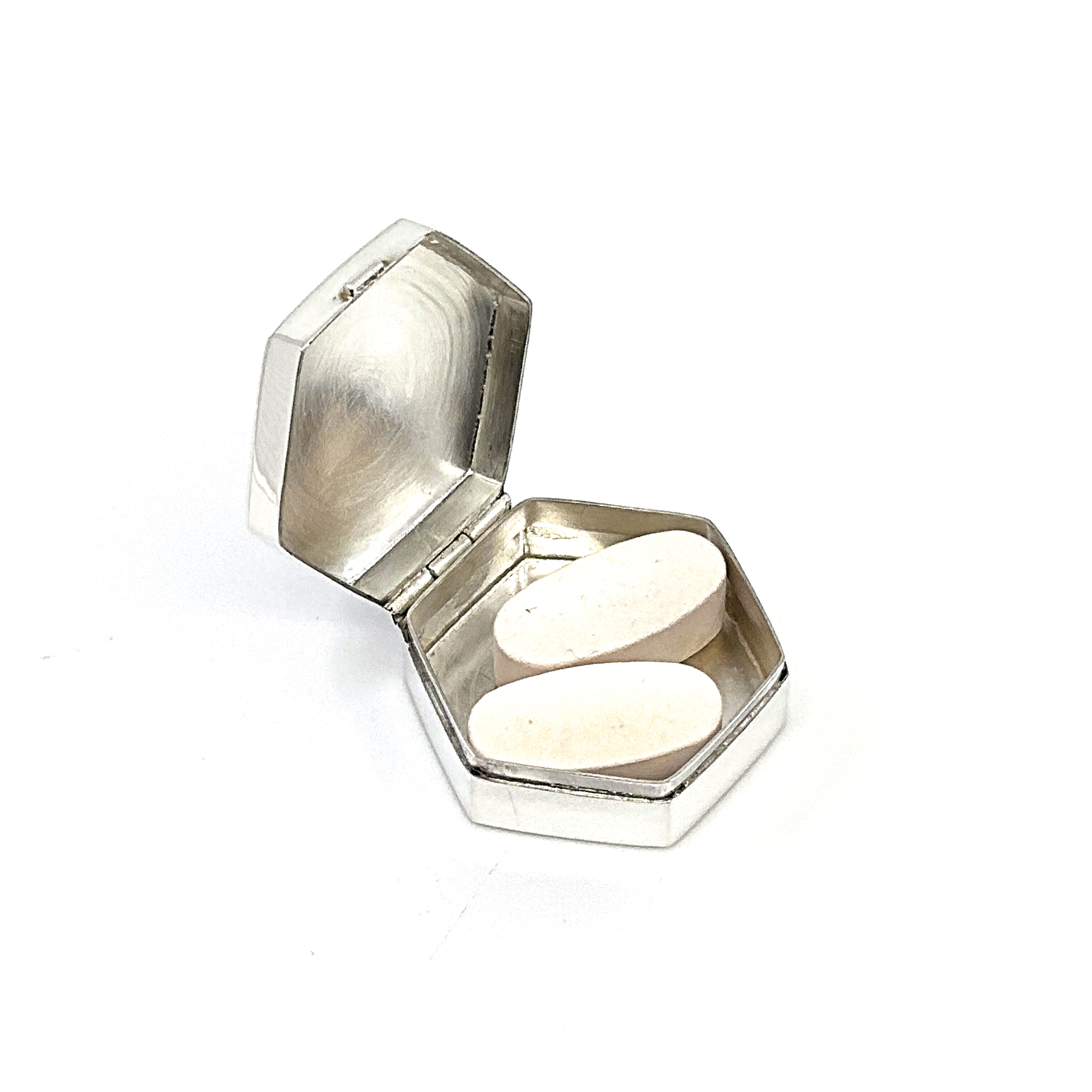 PB422 (4) Medium Plain Hexagonal Pill Box finished in 925 English Hallmarked Sterling Silver