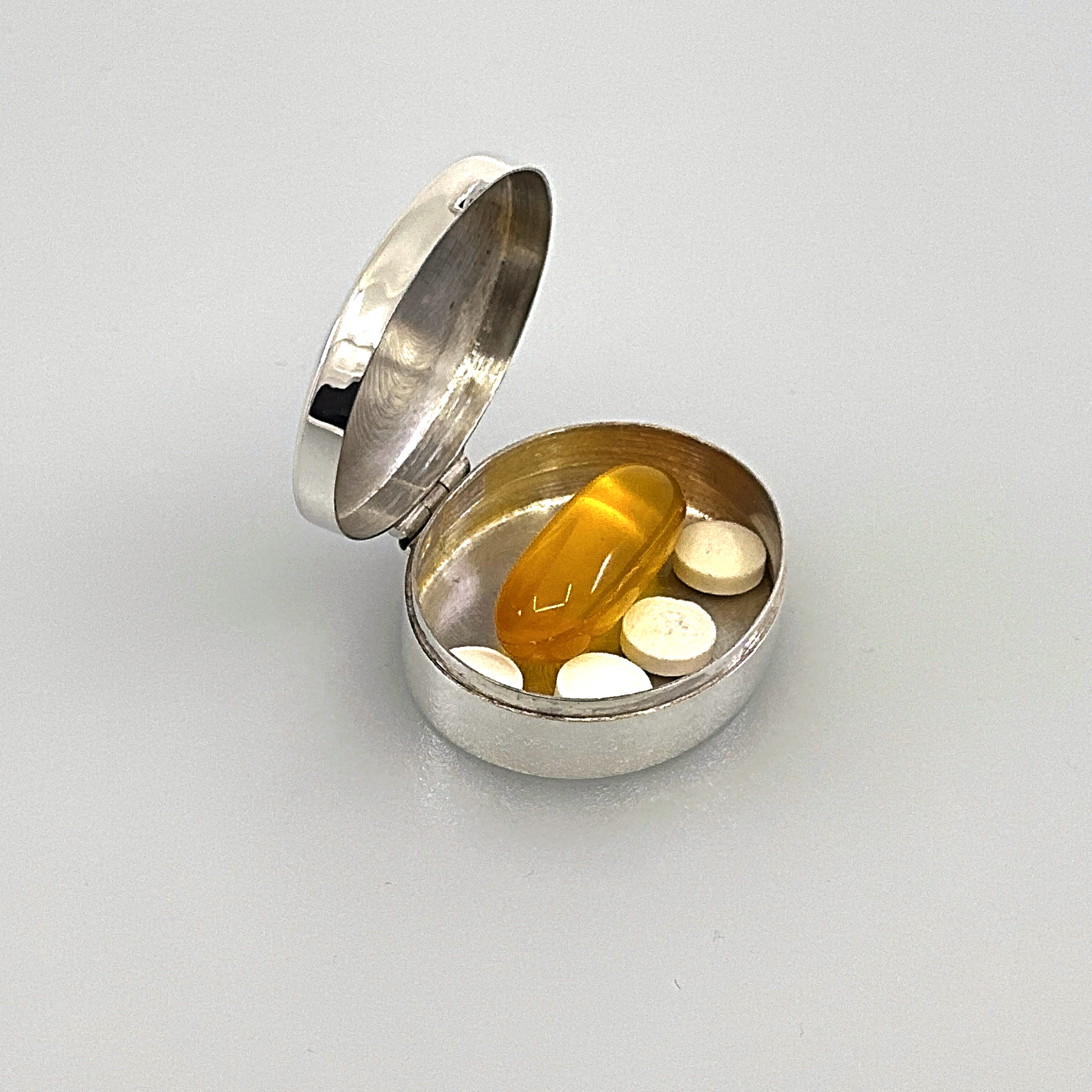 PB403 (4) Medium Plain Oval Pill Box, finished in 925 English Hallmarked Sterling Silver