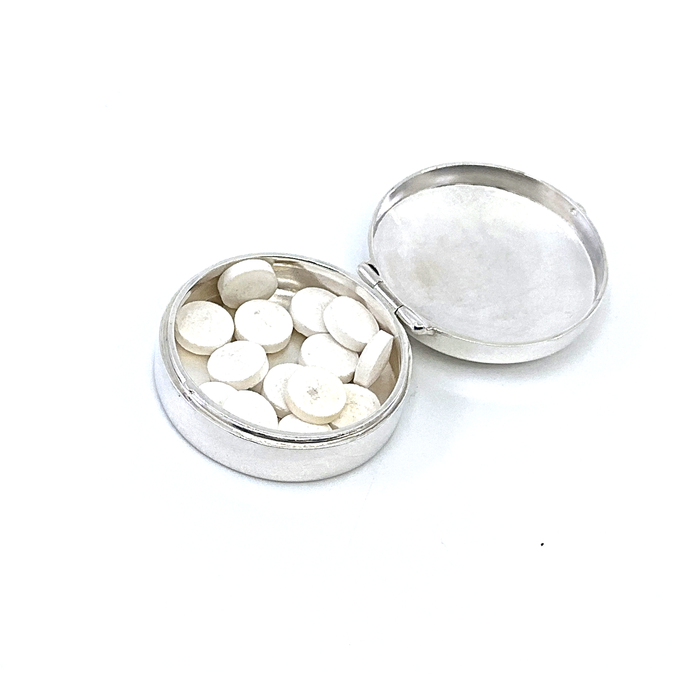 PB406 (4) Medium Plain Round Pill Box, finished in 925 English Hallmarked Sterling Silver