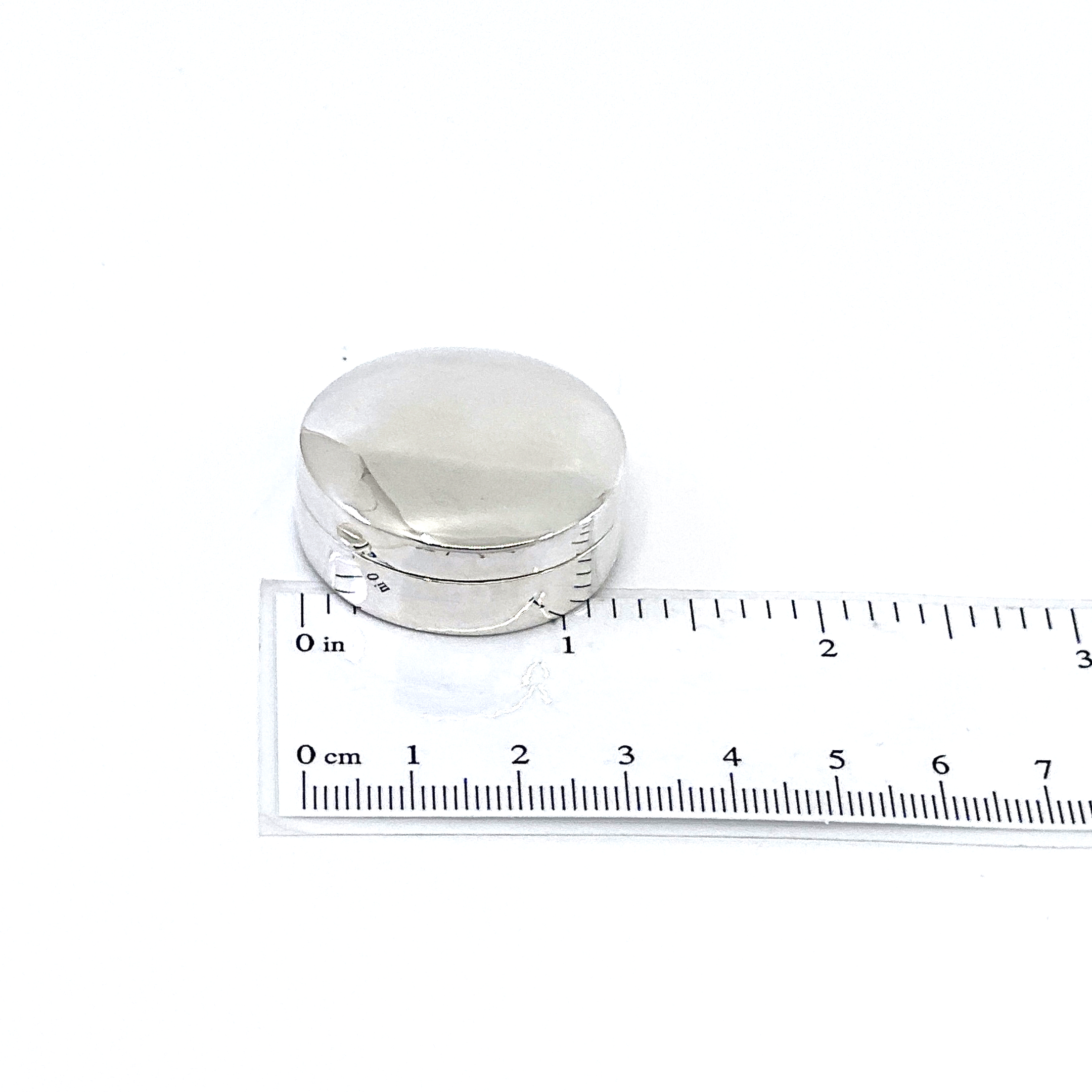 PB406 (7) Medium Plain Round Pill Box, finished in 925 English Hallmarked Sterling Silver