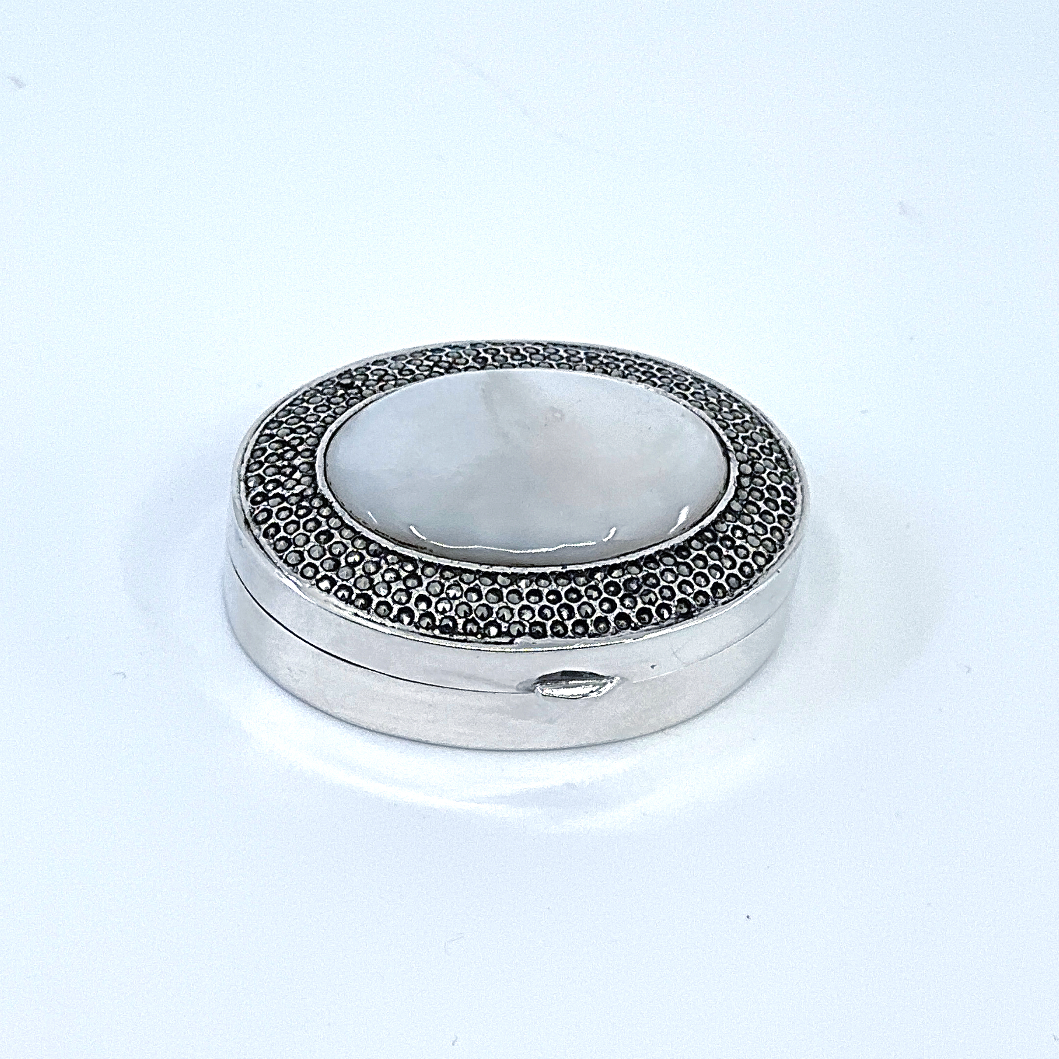 PB222 (5) Oval Pill Box With Mother Of Pearl And Marcasite Finished In 925 English Hallmarked Sterling Silver