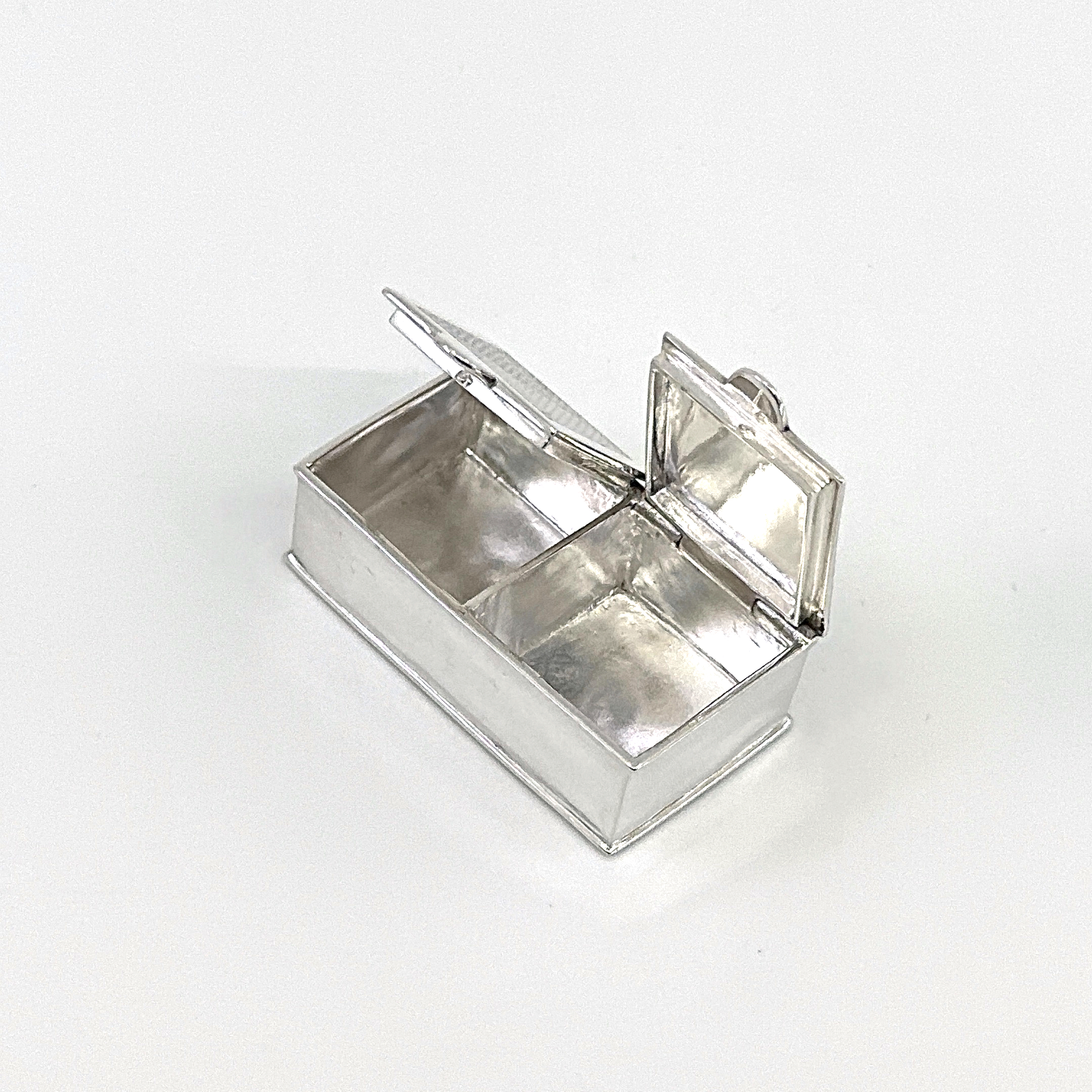 PB509 (5) Rectangular Double Compartment Engine Turned Pill Box, finished in 925 English Hallmarked Sterling Silver