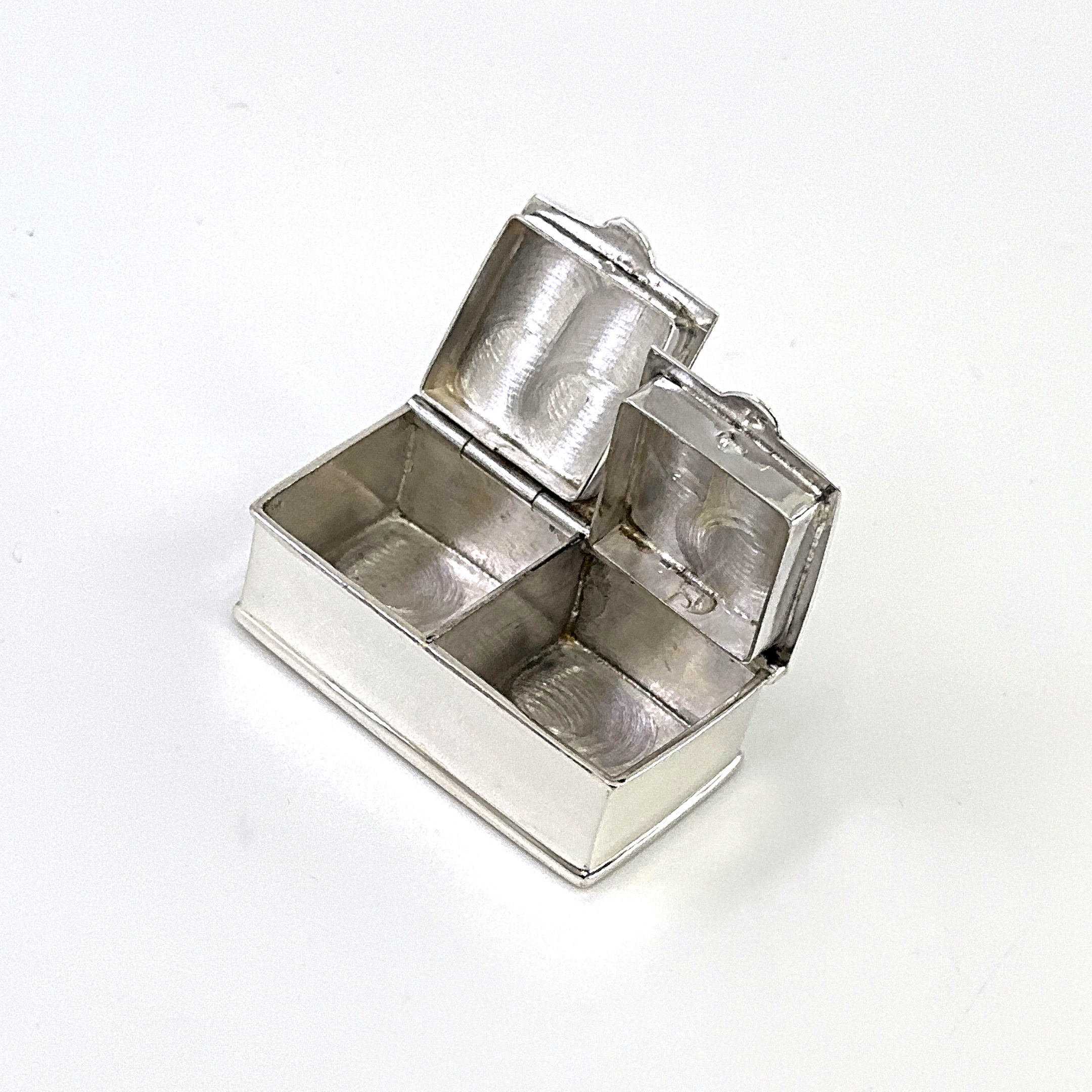 PB453 (4) Rectangular Double Compartment Plain Pill Box, finished in 925 English Hallmarked Sterling Silver