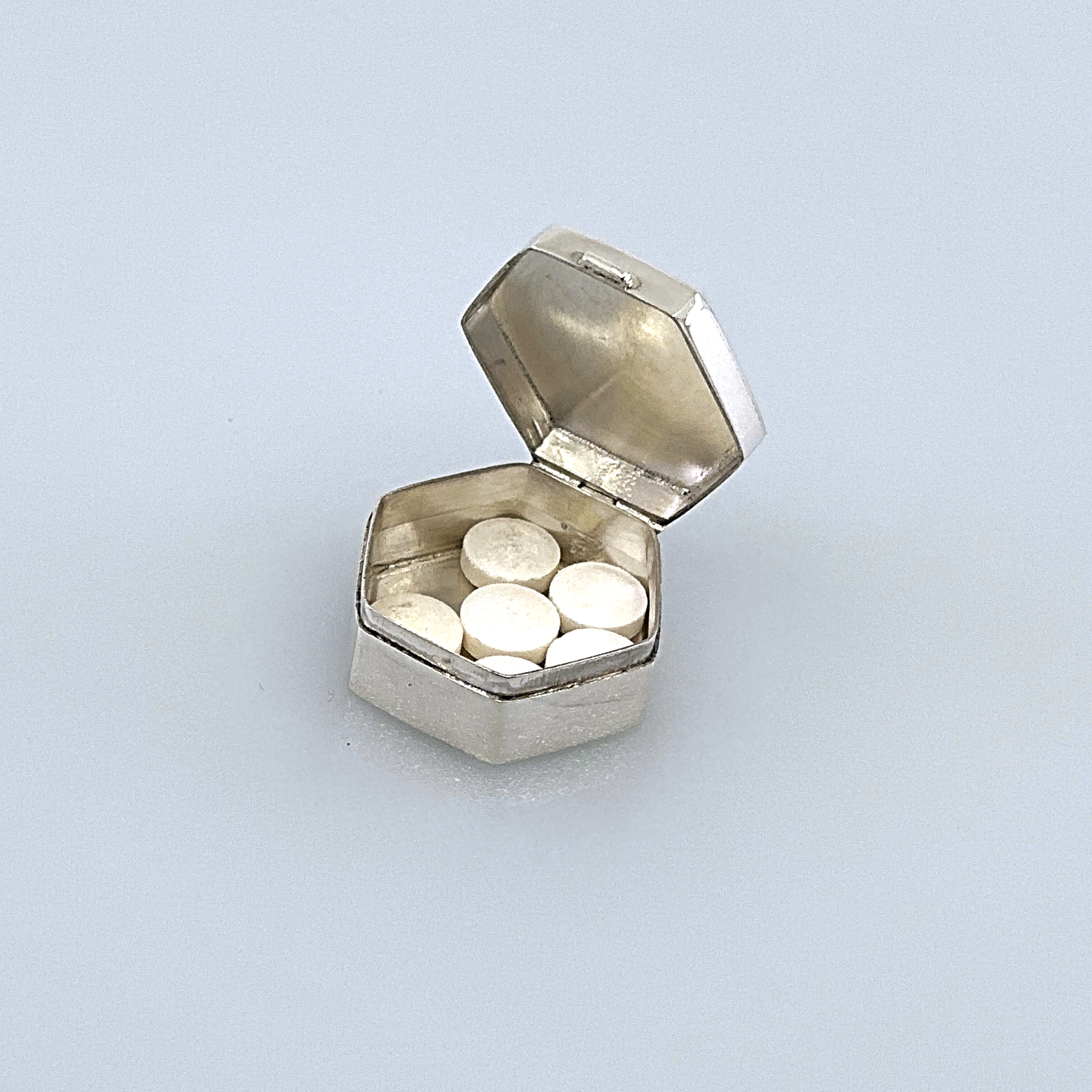 PB414 (6) Small Engraved Hexagonal Pill Box, finished in 925 English Hallmarked Sterling Silver