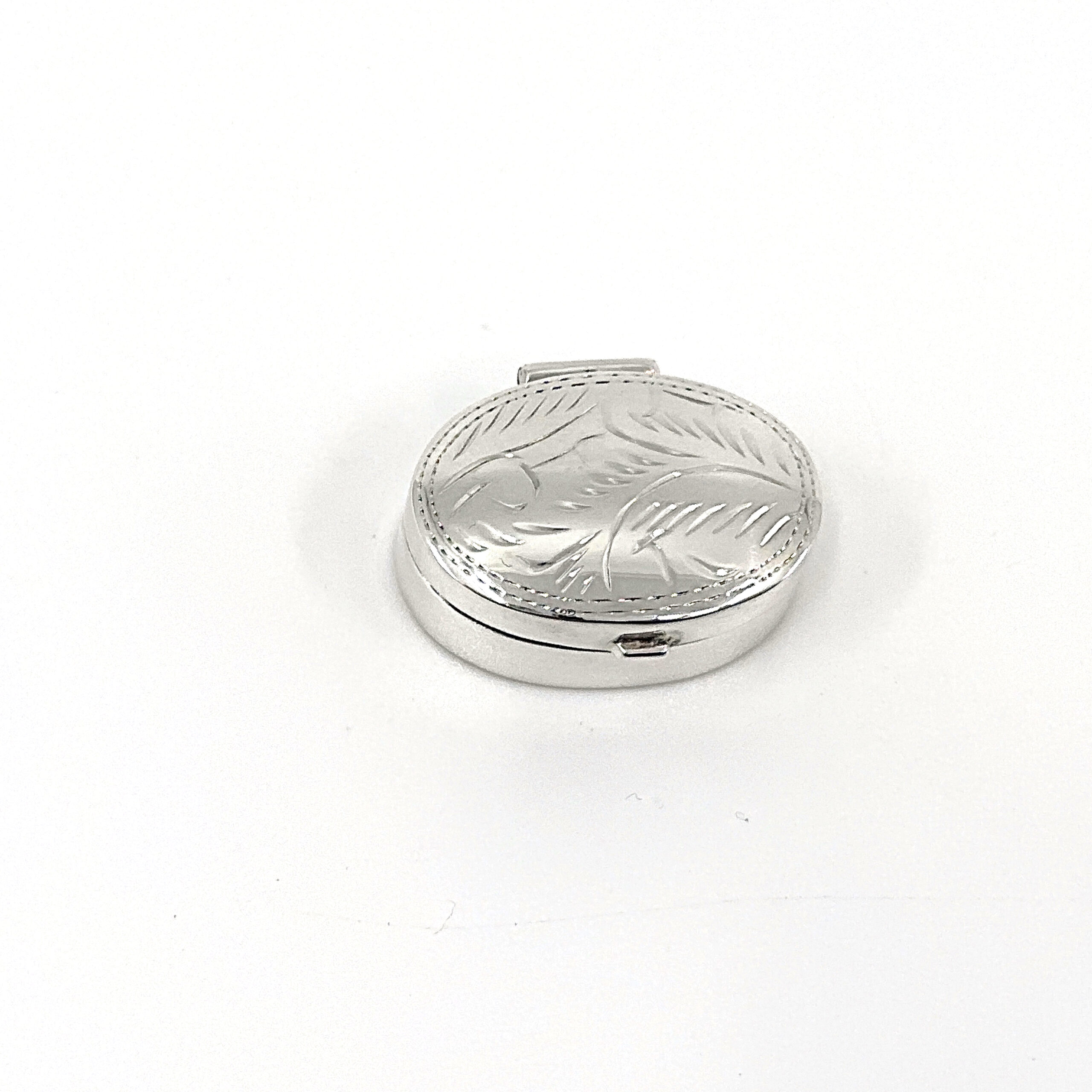 PB410 (8) Small Engraved Oval Pill Box, finished in 925 English Hallmarked Sterling Silver