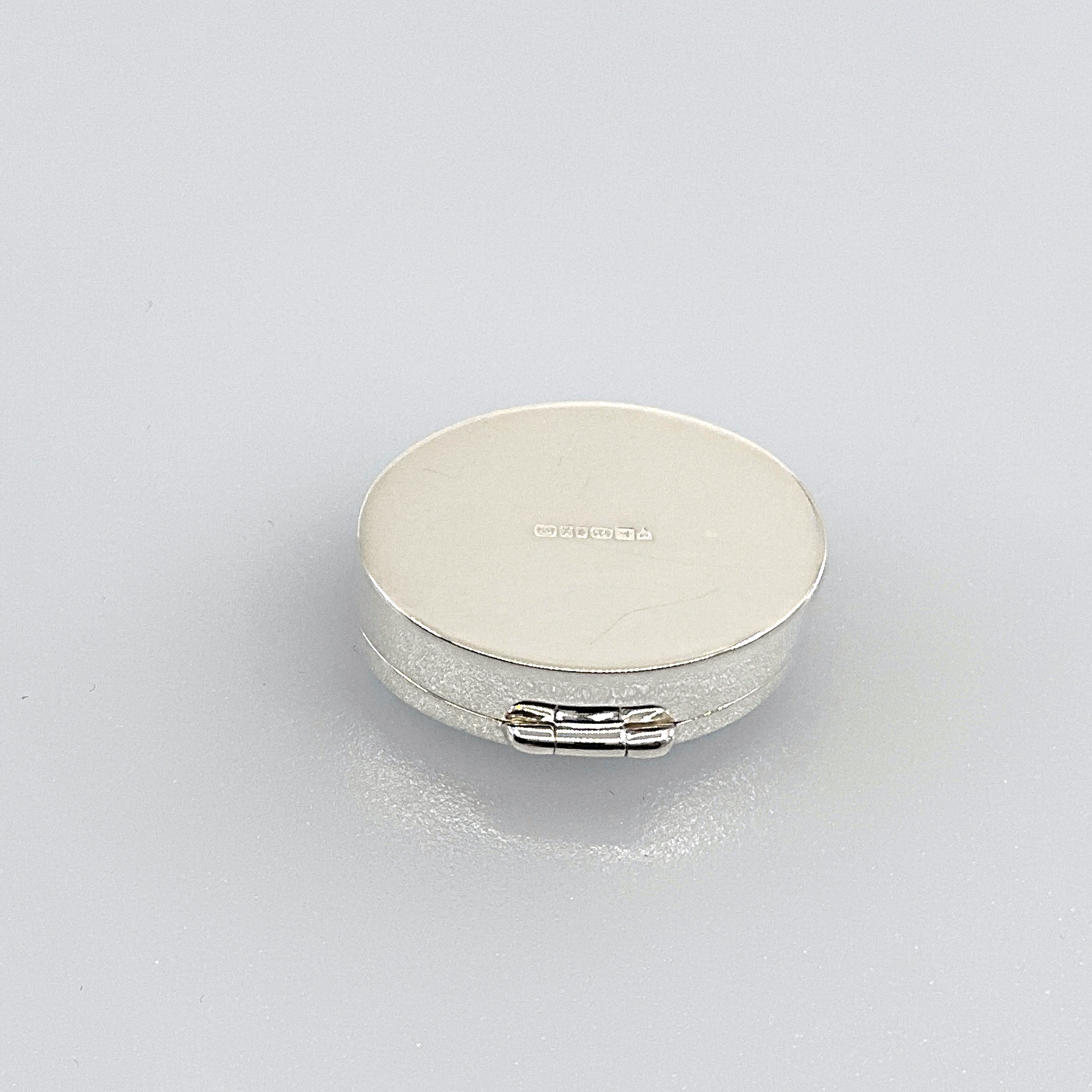PB404 (3) Small Plain Oval Pill Box, finished in 925 English Hallmarked Sterling Silver