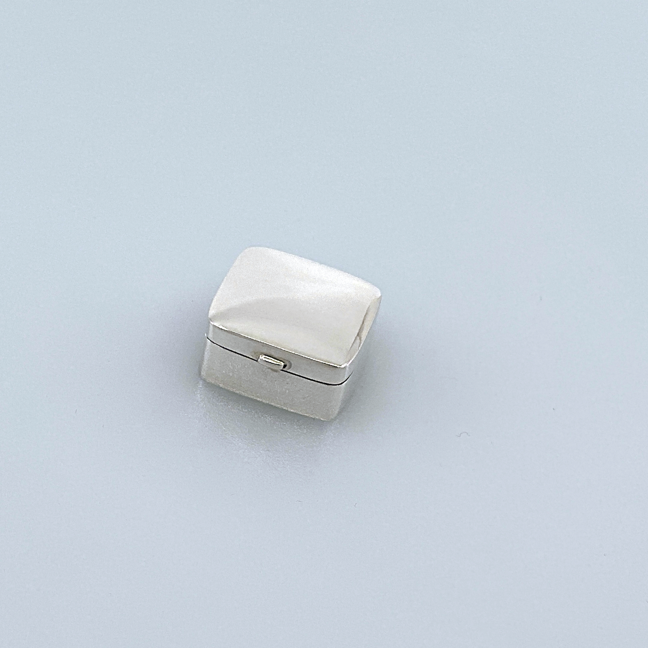 PB407 (6) Small Plain Square Pill Box, finished in 925 English Hallmarked Sterling Silver