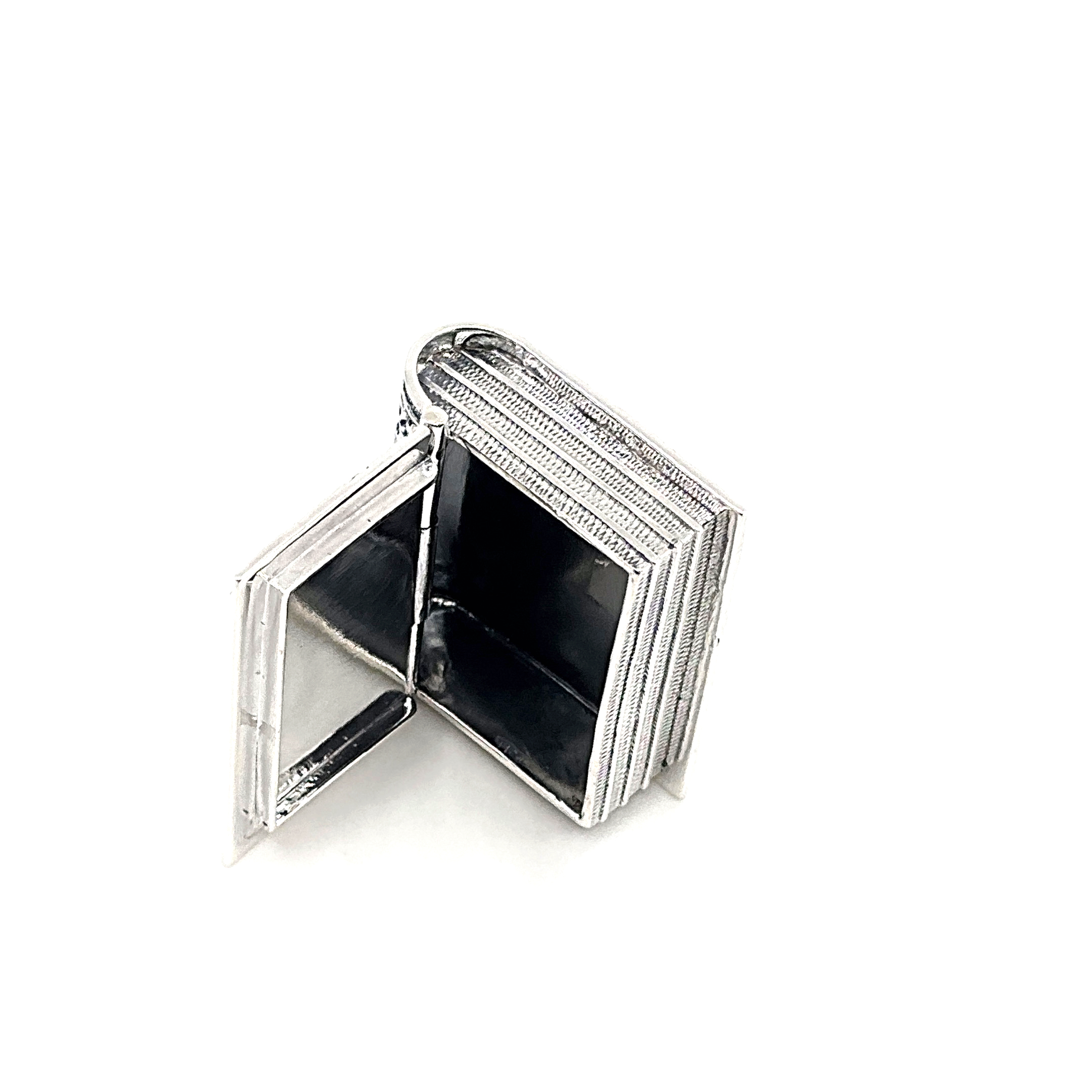 PB511 (1) Book Pill Box, finished in 925 English Hallmarked Sterling Silver