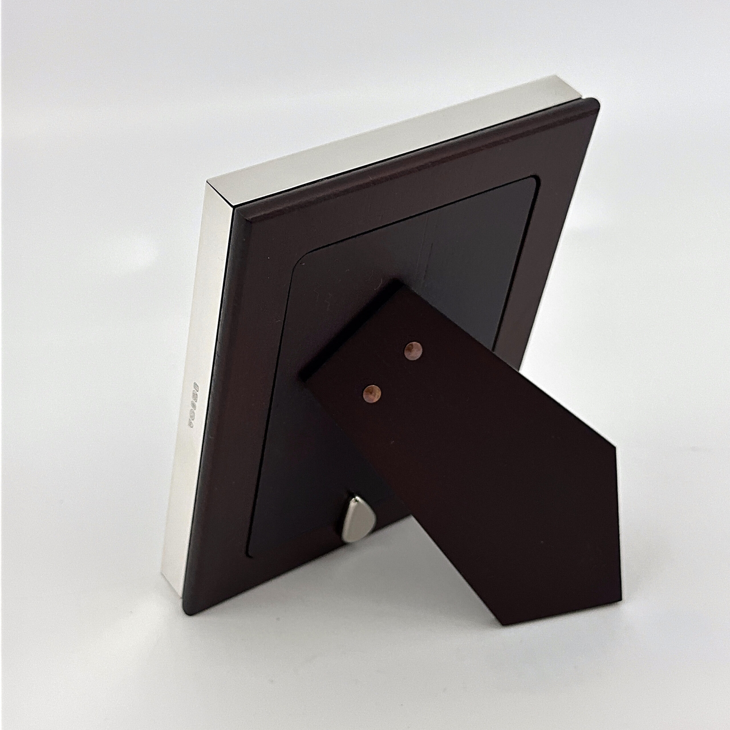 FR131 (8) Classic Photo Frame With Mahogany Wooden Back Finished In 925 English Hallmarked Sterling Silver