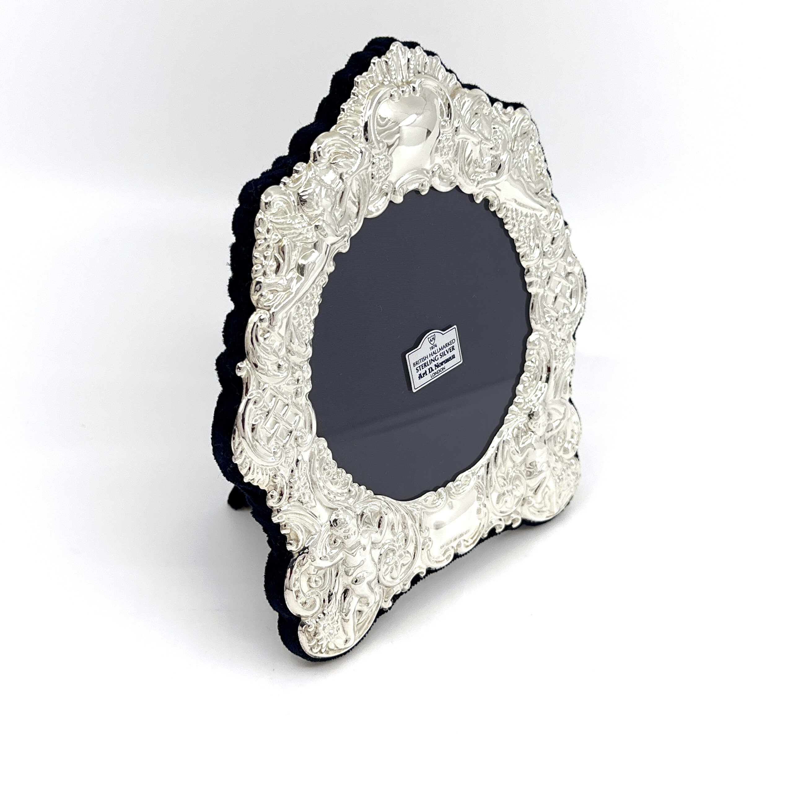 FR622 (5) Classic Circular Photo Frame Victorian Style With Blue Velvet Back Finished In 925 English Hallmarked Sterling Silver