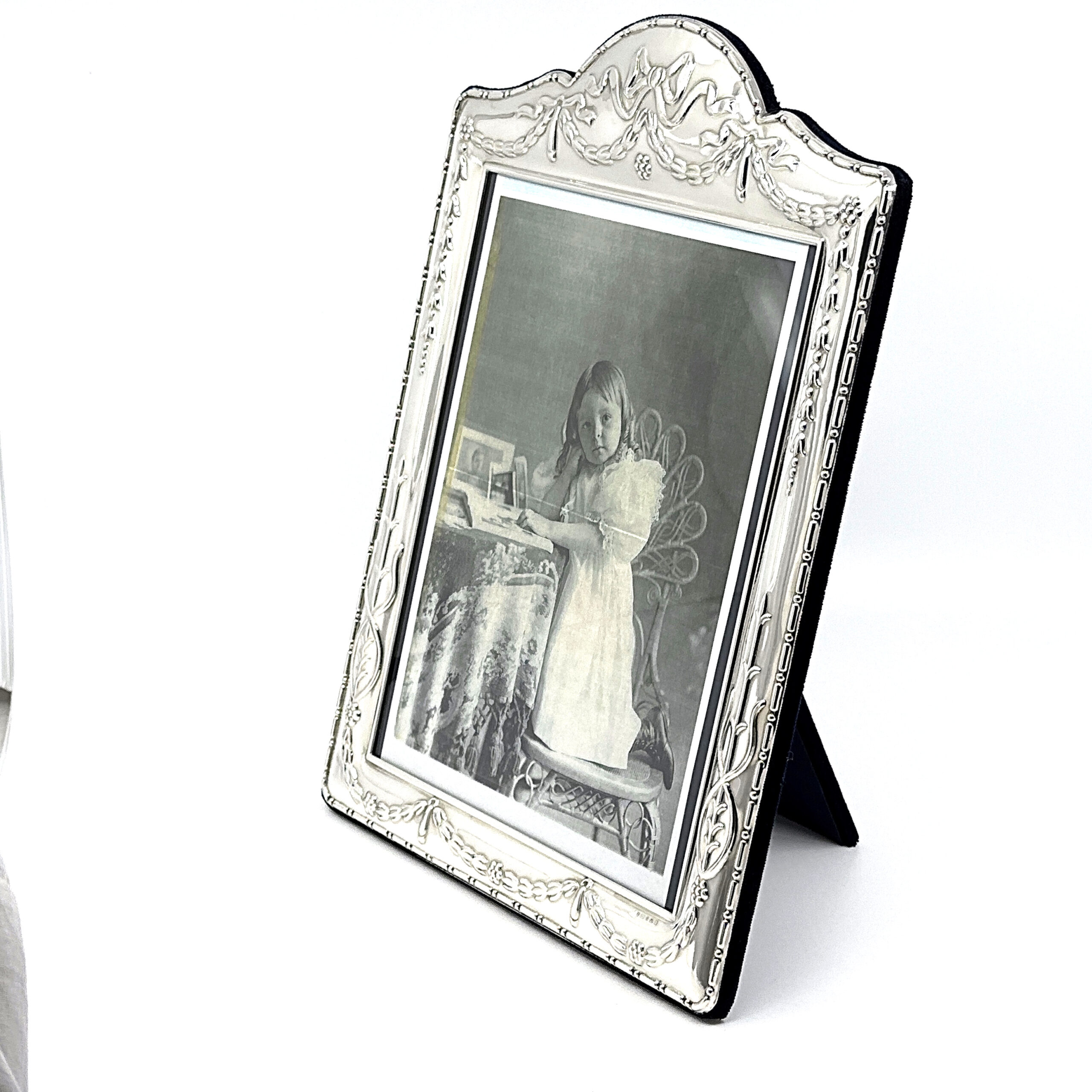 FR618 (1) Classic Photo Frame Victorian Style With Blue Velvet Back Finished In 925 English Hallmarked Sterling Silver