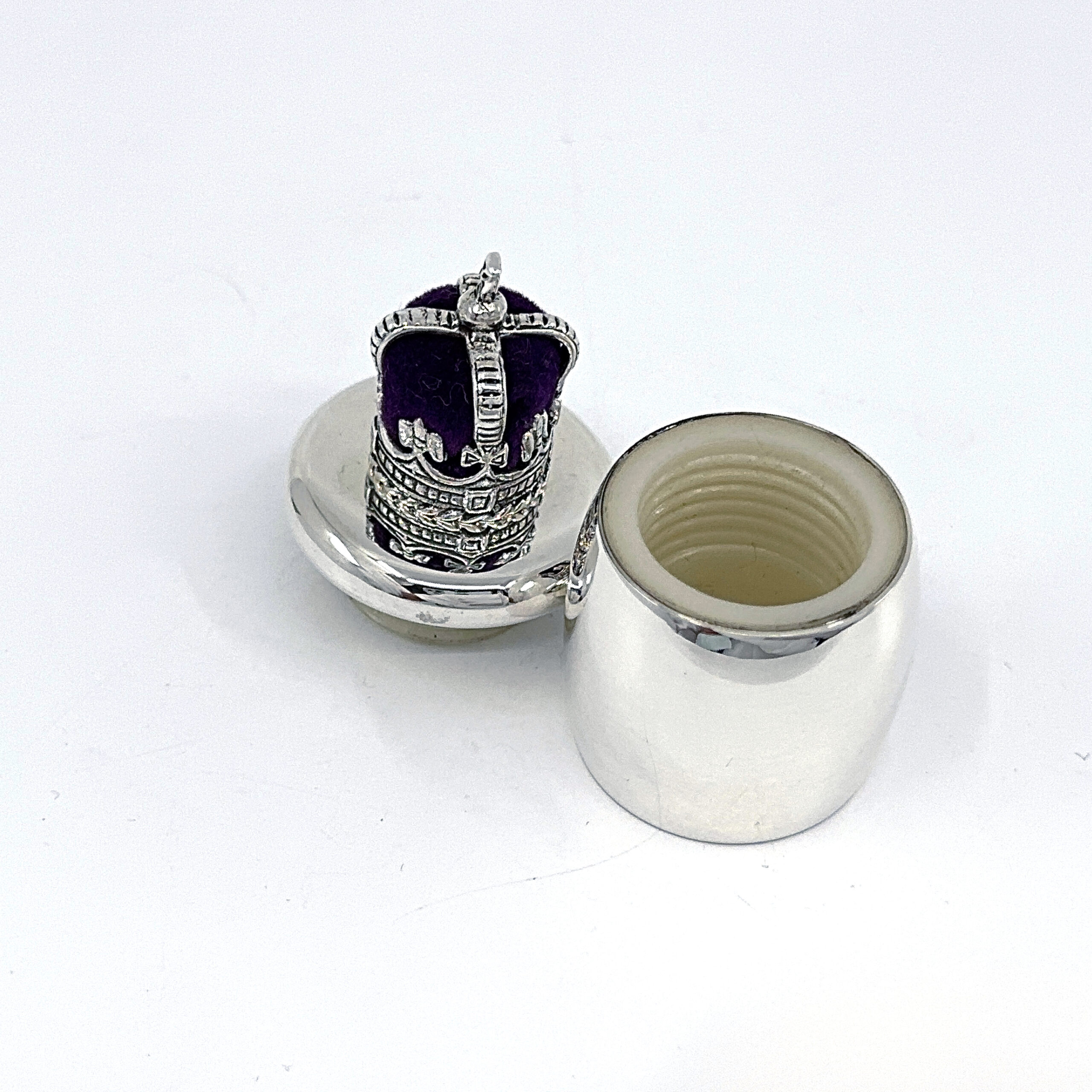 GT2293 (9) Crown Tooth Fairy Box With Velvet Cushion Detail Finished In 925 English Hallmarked Sterling Silver