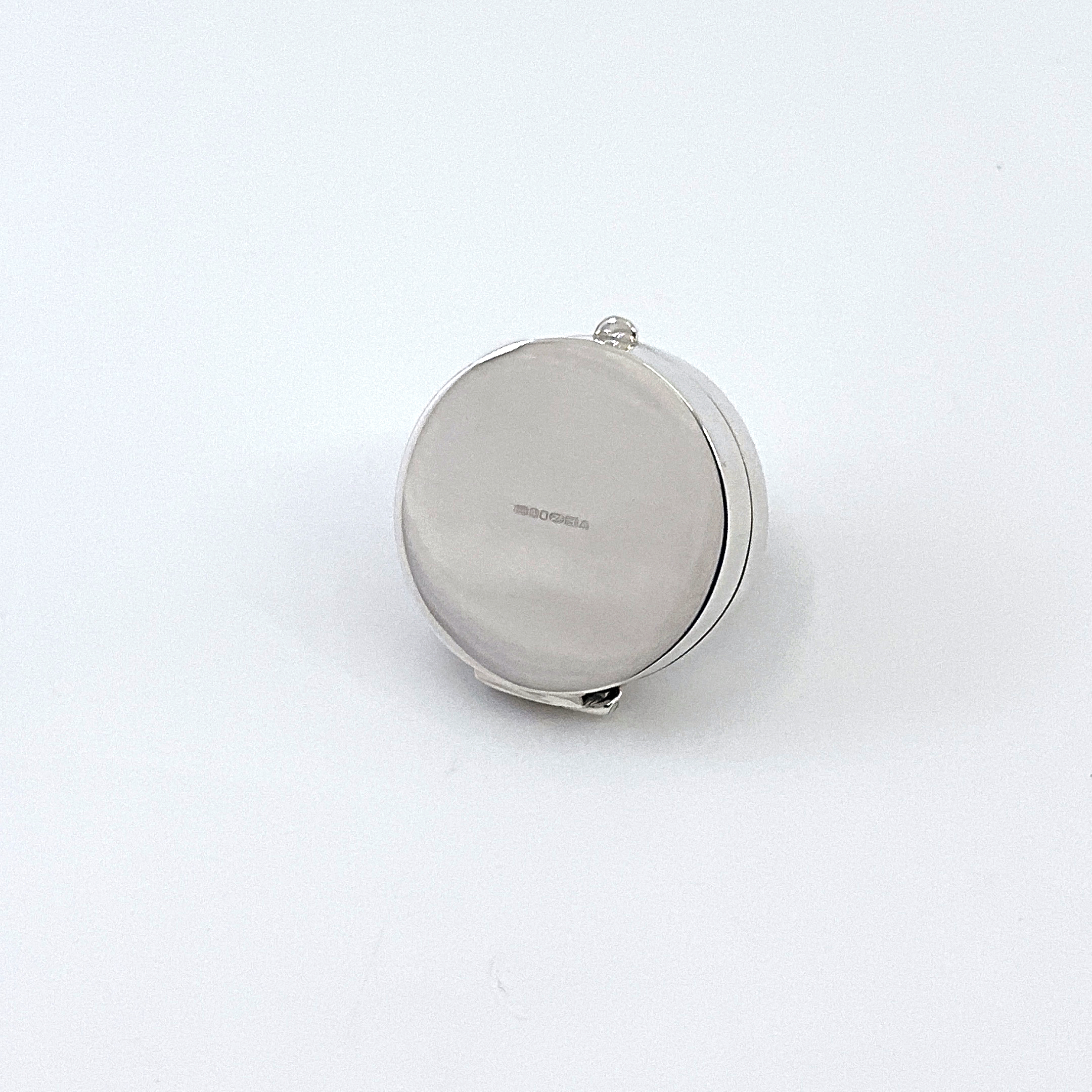 PB621 (6) Dancing Bears on Round Pill Box, finished in 925 English Hallmarked Sterling Silver