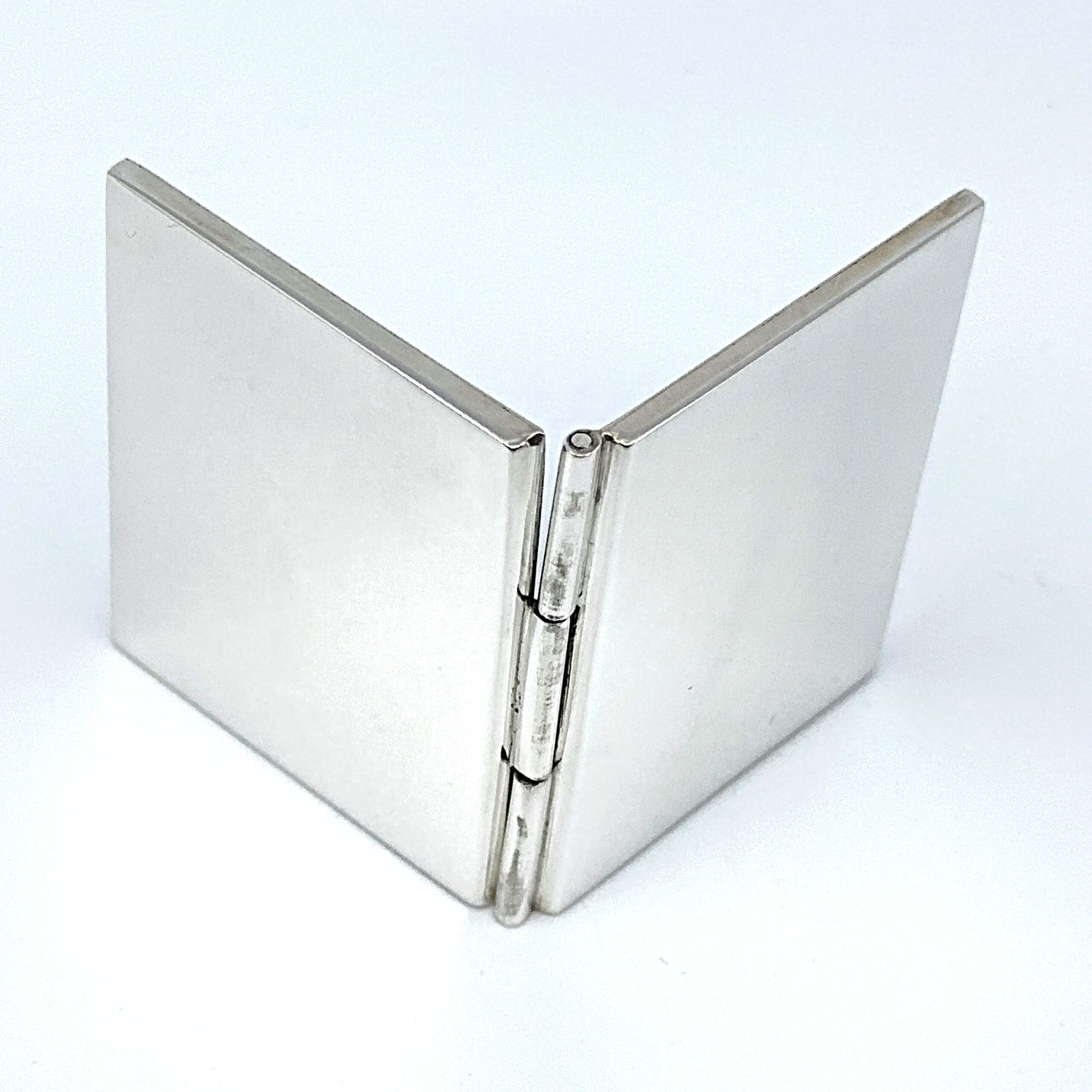 GT485 (1) Double Oval Folding Travel Photo Frame Finished In 925 English Hallmarked Sterling Silver