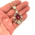 Elegant Necklace Victorian Style Gold Plated Metal Alloy Set With Red And Clear Czech Crystals