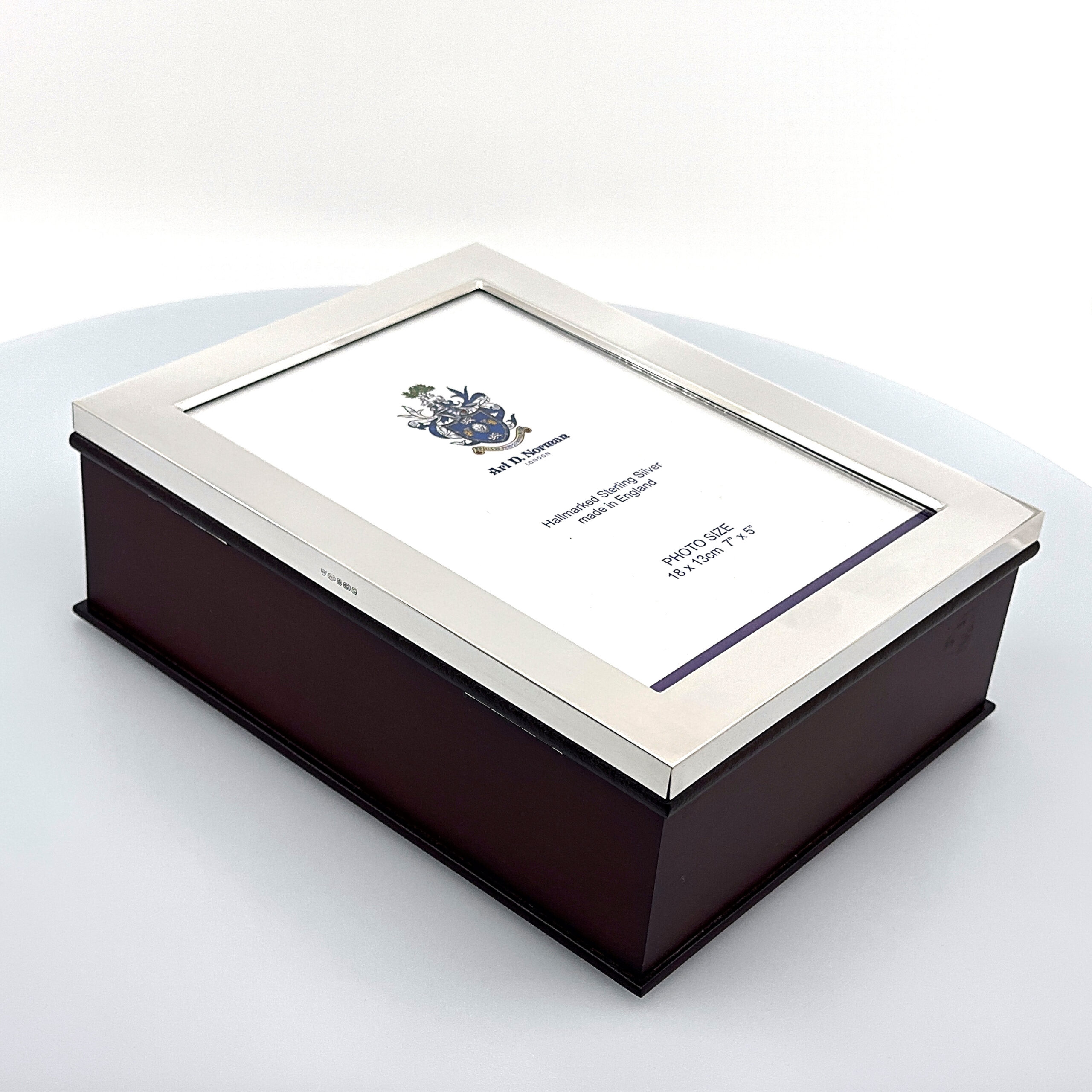 GT98 (11) Keepsake Box With Photo Frame Lid And Mahogany Finish In 925 English Hallmarked Sterling Silver