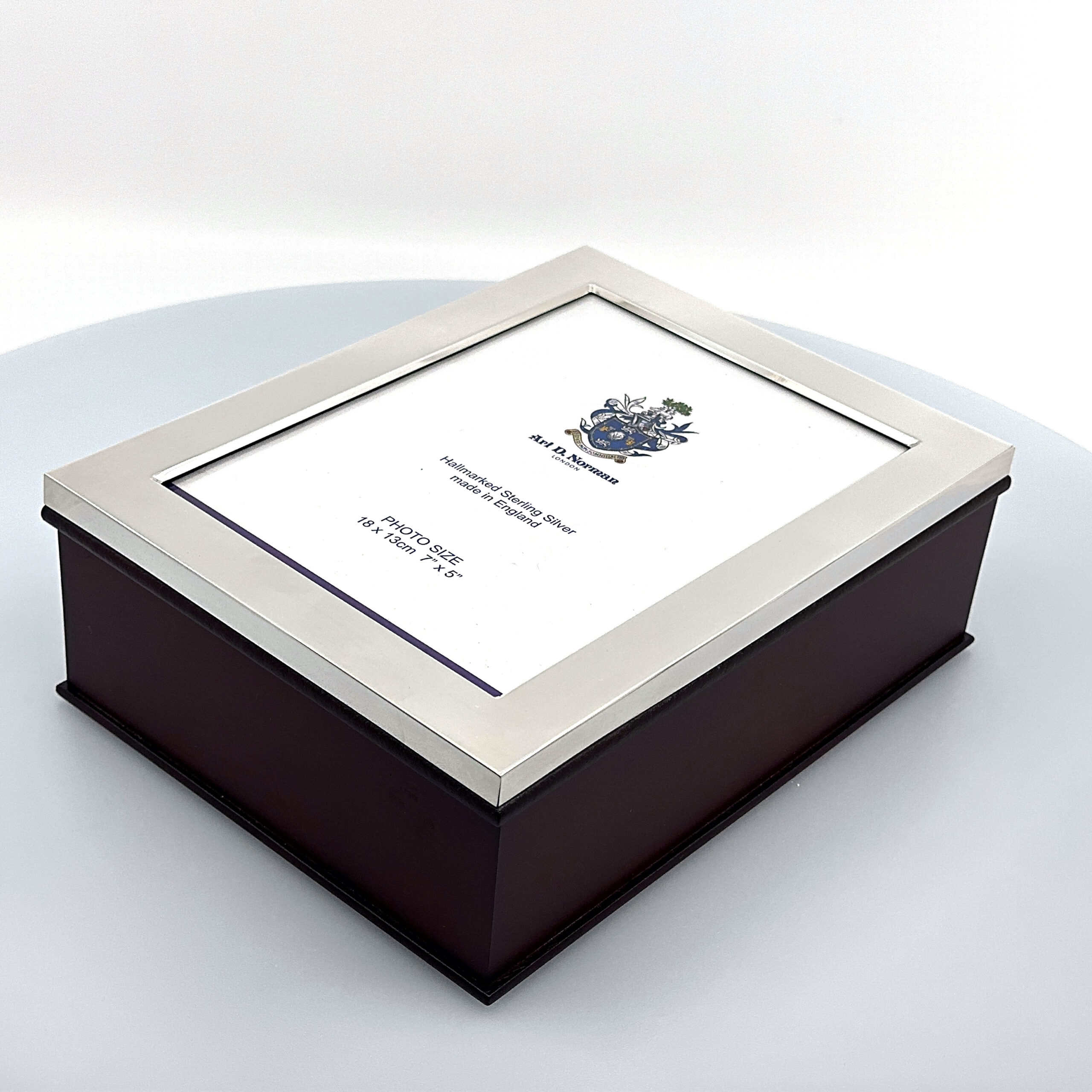 GT98 (2) Keepsake Box With Photo Frame Lid And Mahogany Finish In 925 English Hallmarked Sterling Silver