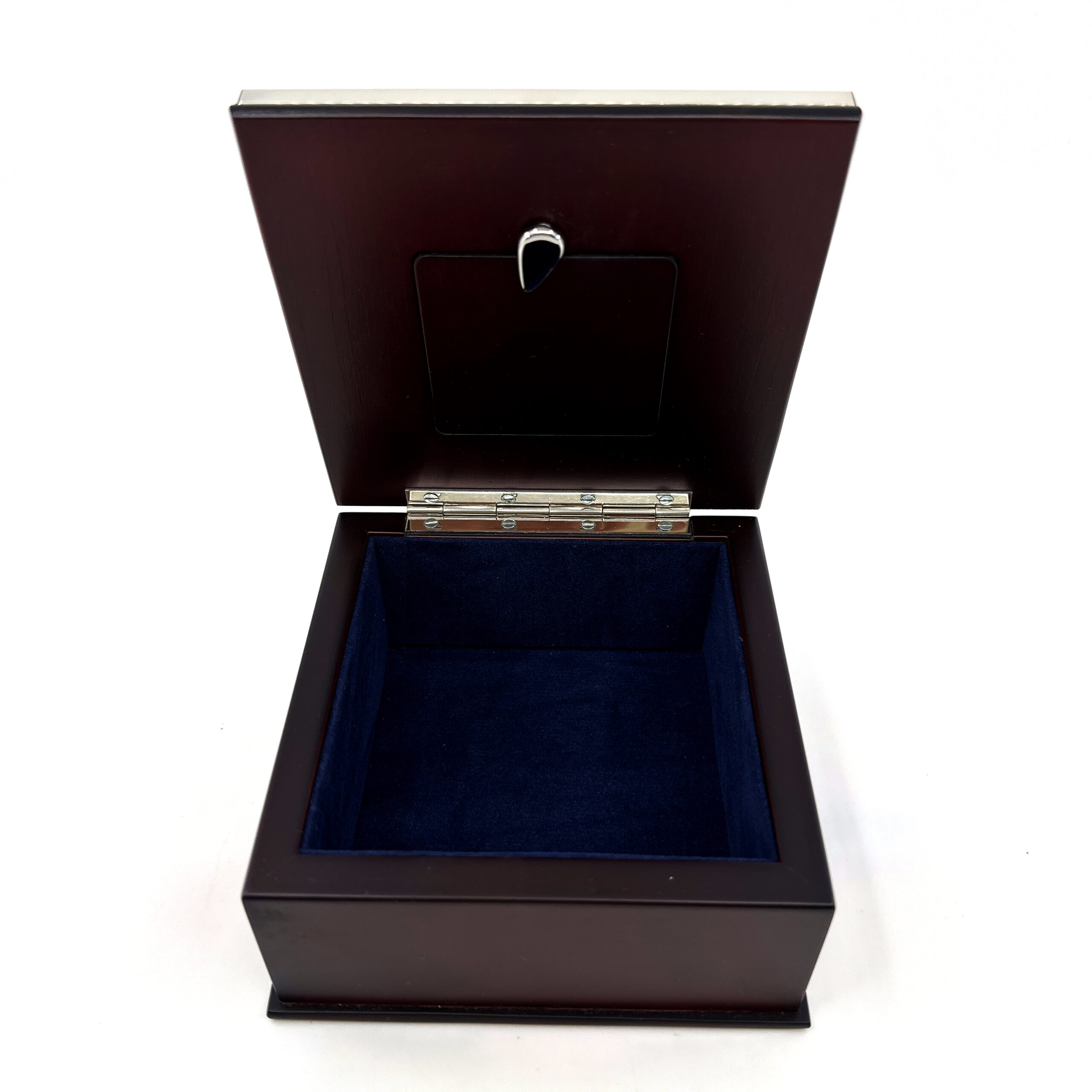 GT2004 (1) Keepsake Box With Photo Frame Lid And Mahogany Finish Finished In 925 English Hallmarked Sterling Silver