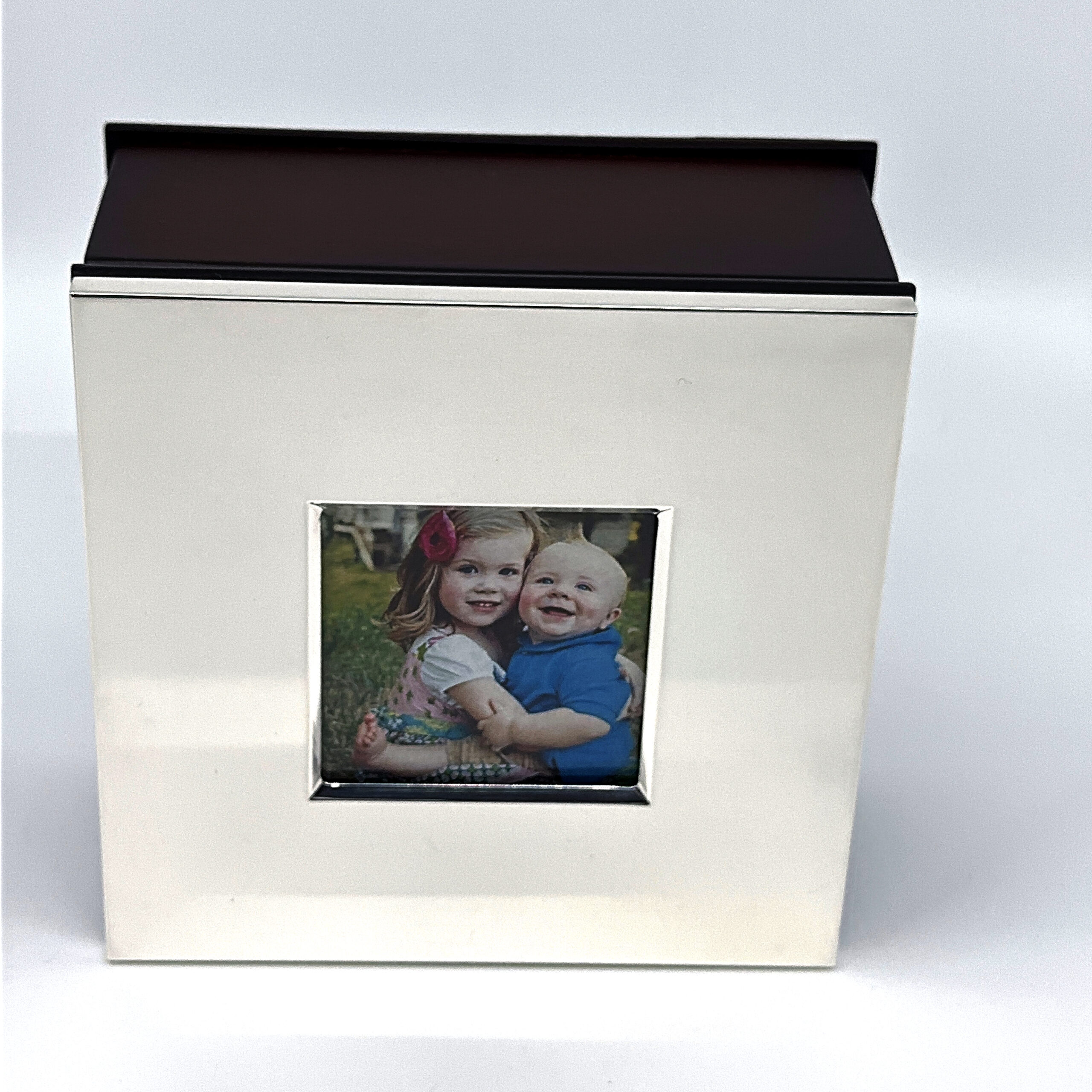 GT2004 (5) Keepsake Box With Photo Frame Lid And Mahogany Finish Finished In 925 English Hallmarked Sterling Silver