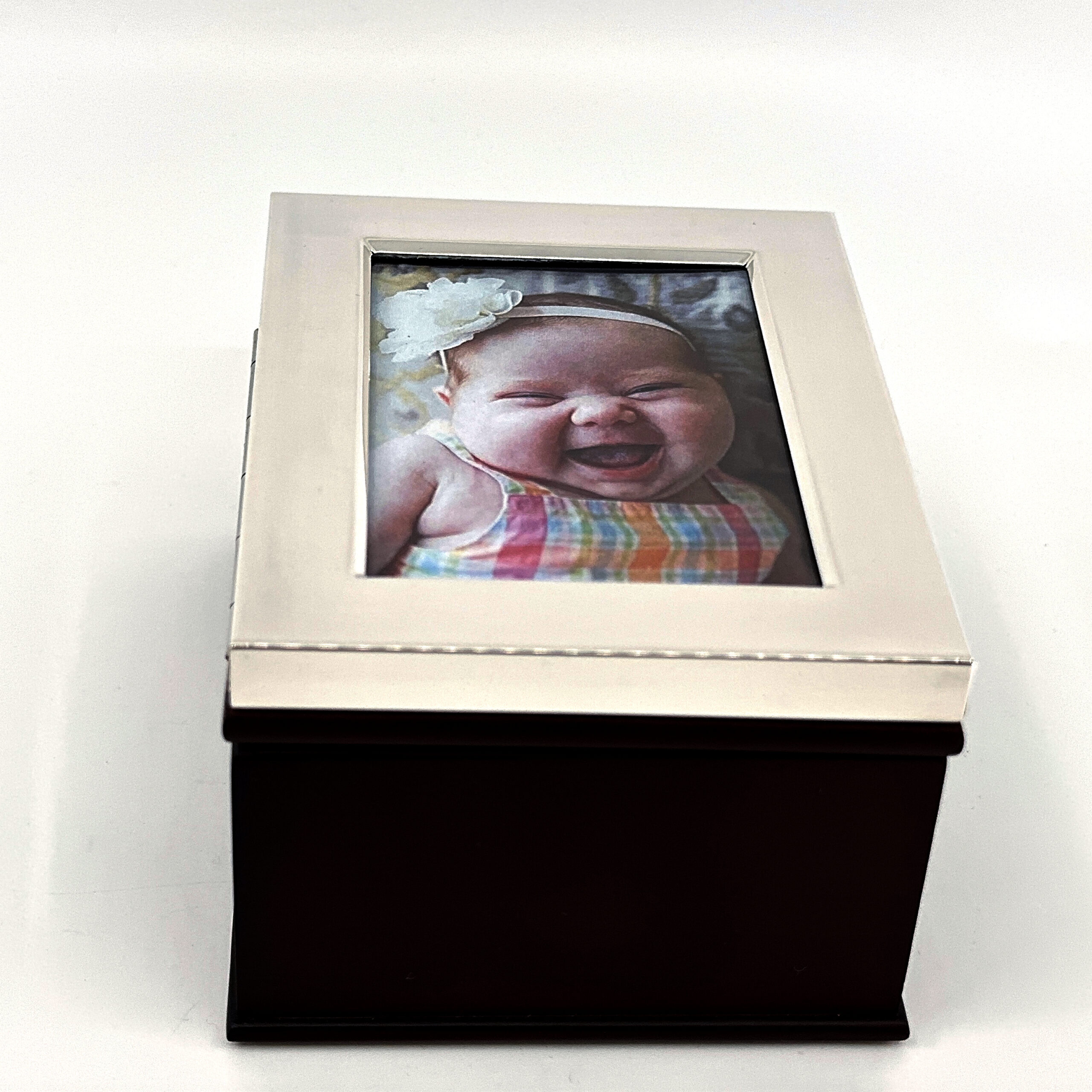 GT52 (11) Keepsake Box With Photo Frame Lid And Mahogany Finish Finished In 925 English Hallmarked Sterling Silver