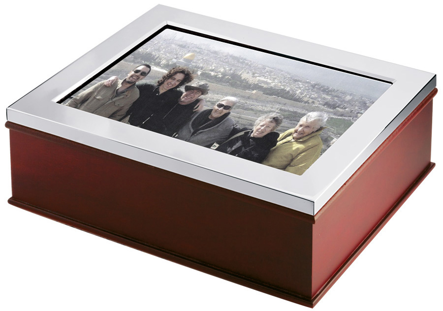 GT98_1 Keepsake Box With Photo Frame Lid And Mahogany Finish In 925 English Hallmarked Sterling Silver