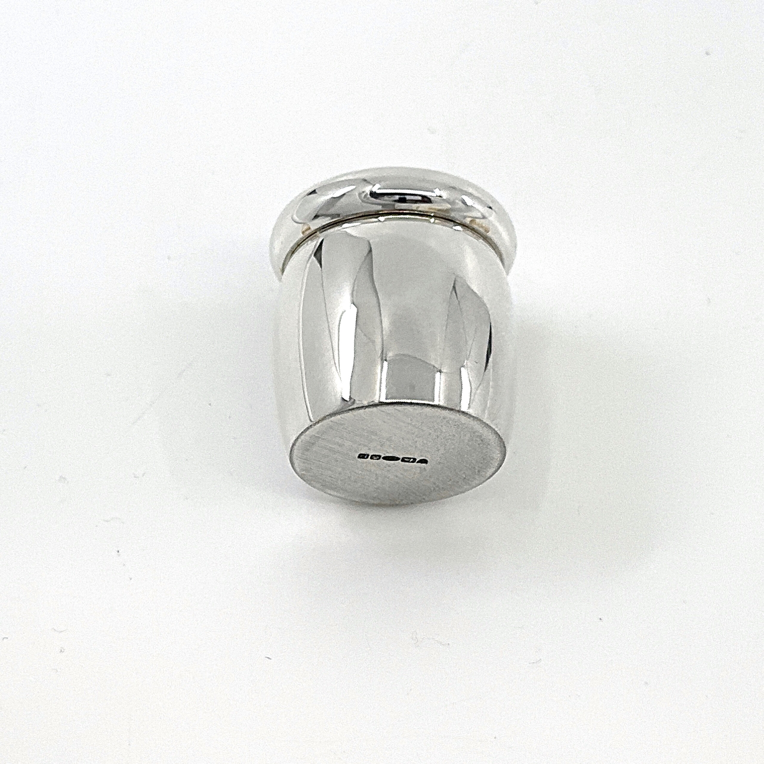 GT2302 (8) Tooth Fairy Box With "Ma Premiere Dent" Engraving And Blue Enamel Finished In 925 English Hallmarked Sterling Silver