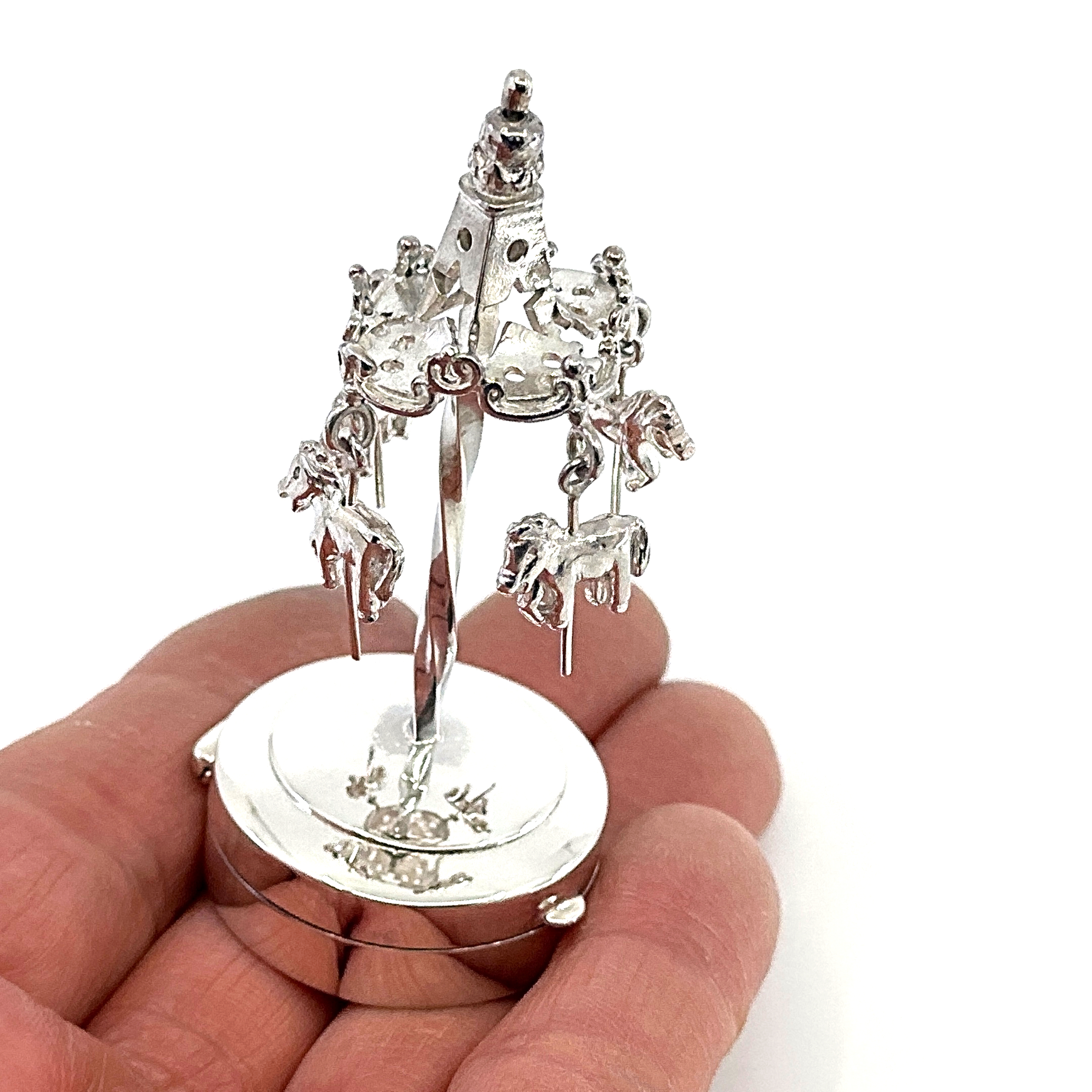 PB619 (1) Merry Go Round on Round Pill Box, Finished In 925 English Hallmarked Sterling Silver