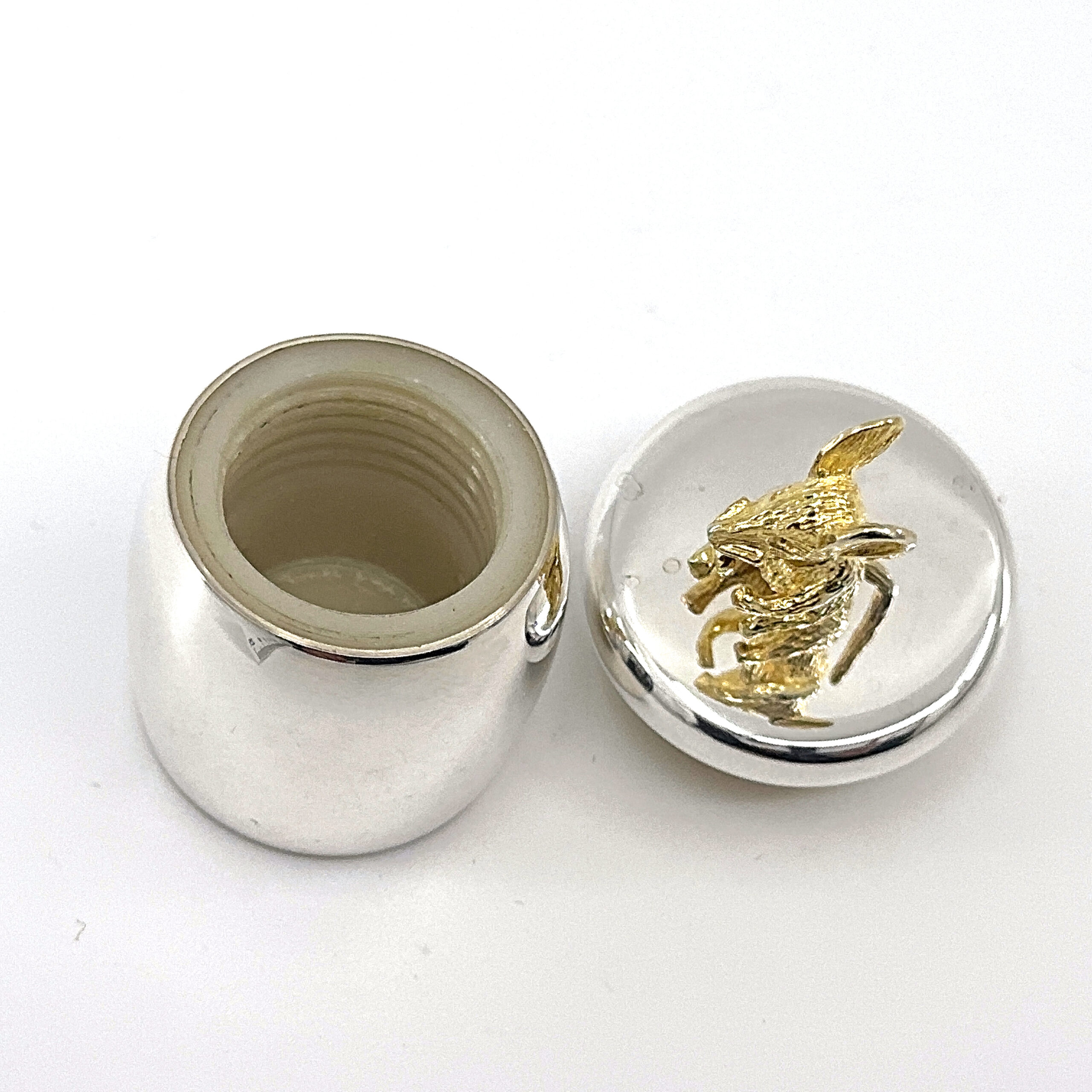 GT2010 (1) Mouse Tooth Fairy Box Victorian Style With Gold Plated Moving Mouse Finished In 925 English Hallmarked Sterling Silver