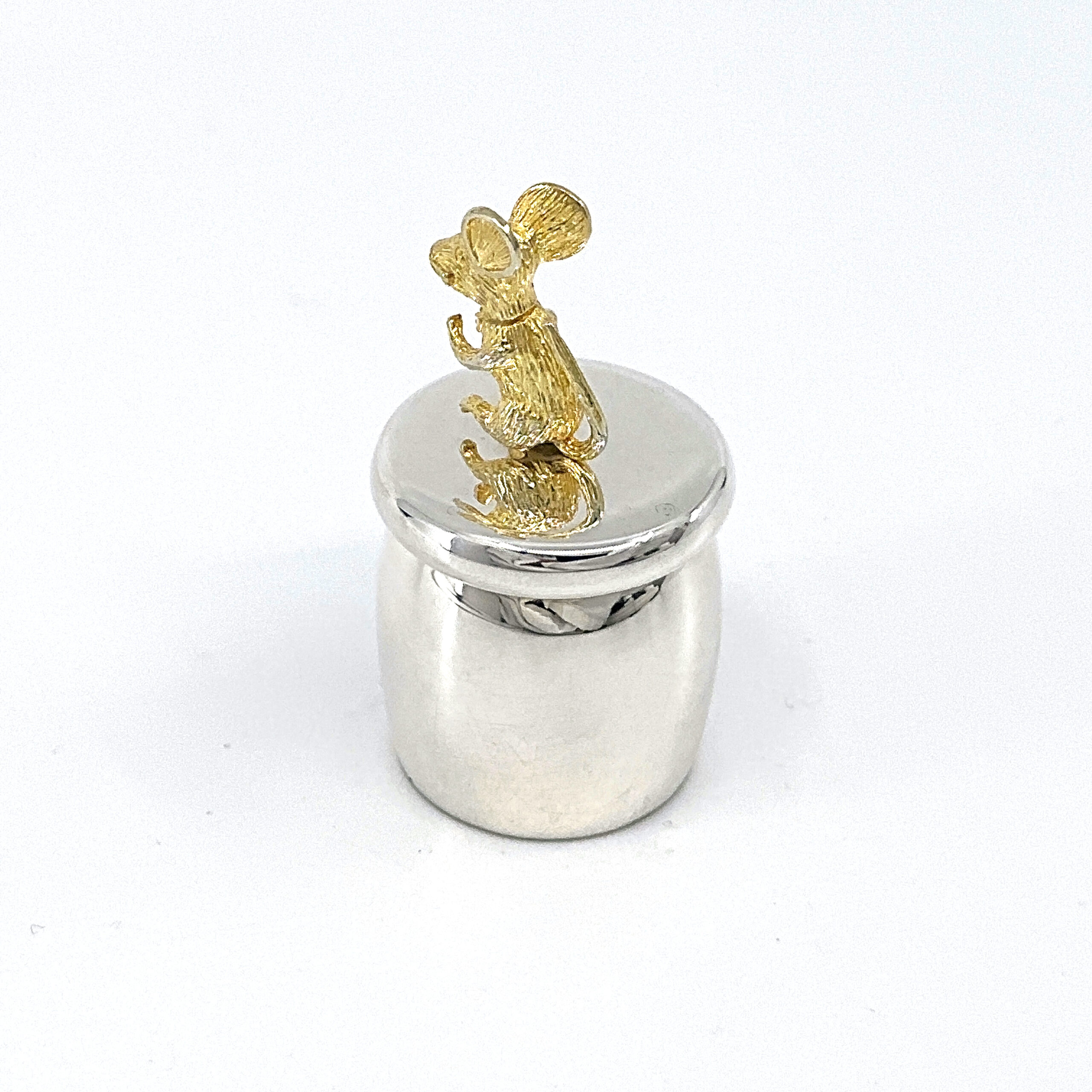 GT2010 (6) Mouse Tooth Fairy Box Victorian Style With Gold Plated Moving Mouse Finished In 925 English Hallmarked Sterling Silver