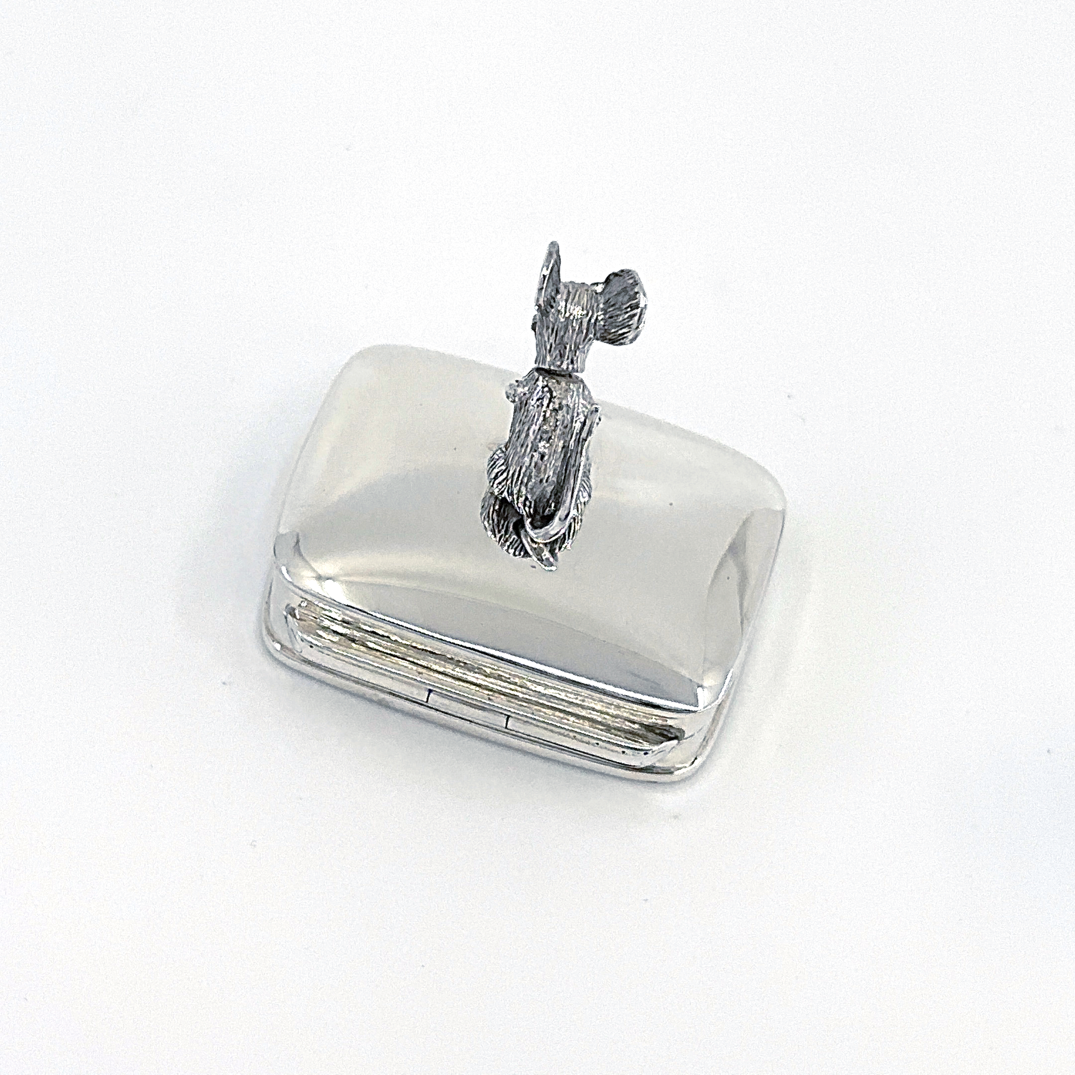 PB603 (1) Moving Mouse Pill Box, finished in 925 English Hallmarked Sterling Silver