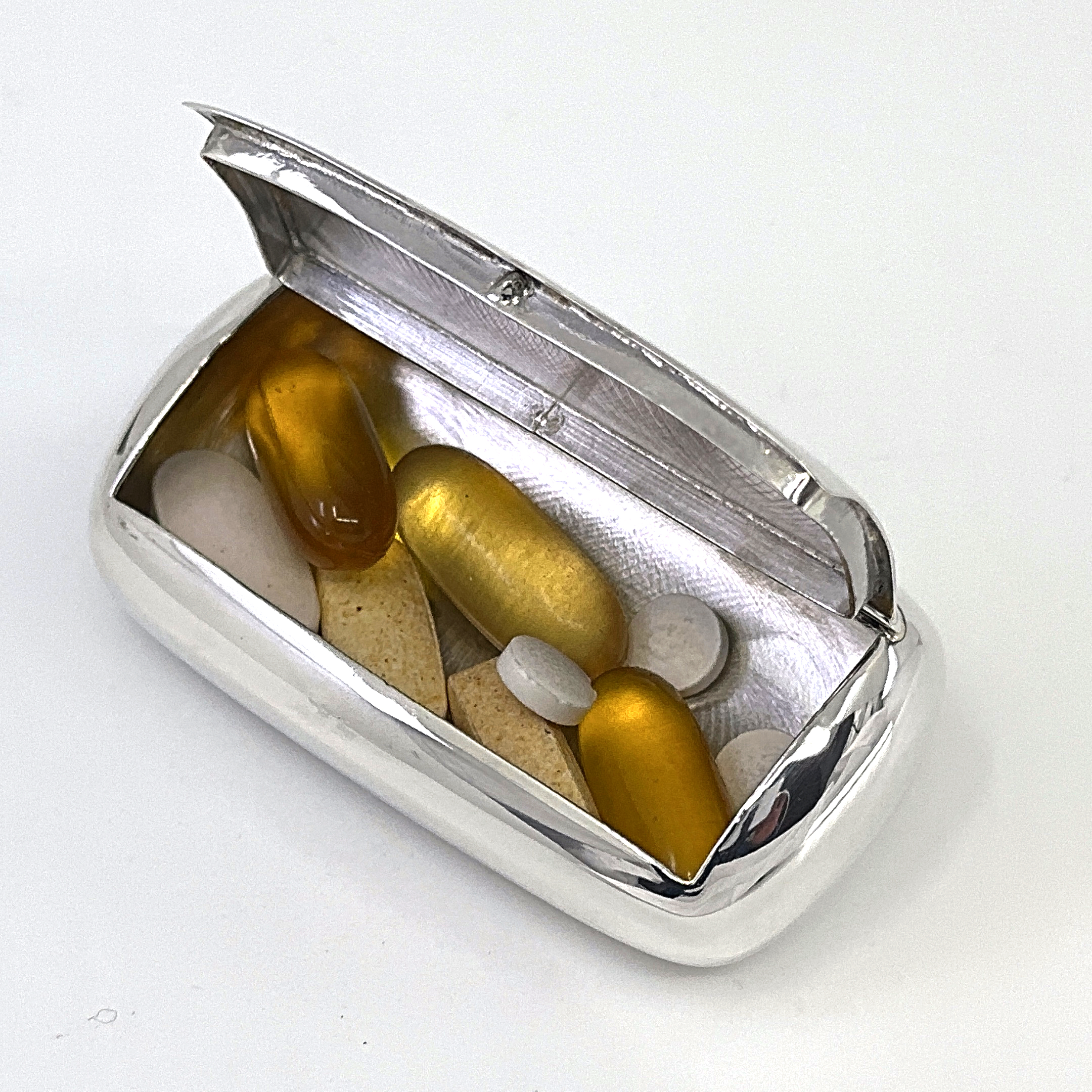 PB452 (8) Plain Pill Box and Snuff Box, finished in 925 English Hallmarked Sterling Silver