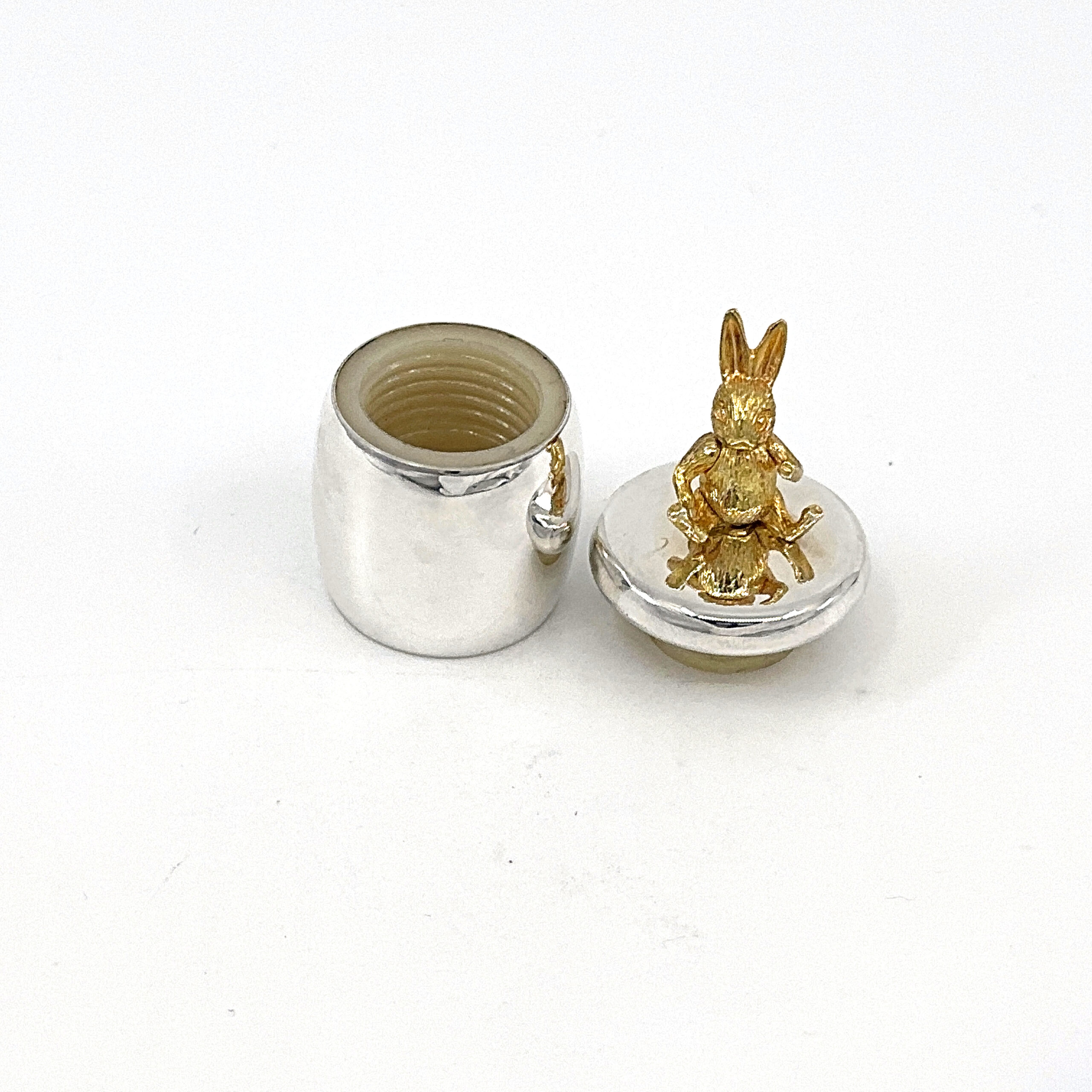 GT1086 (8) Rabbit Tooth Fairy Box Victorian Style With Moving Gold Plated Rabbit Finished In 925 English Hallmarked Sterling Silver