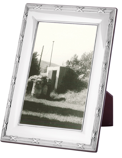 FR715-Sterling-Silver-Photo-Frame Ribbon And Reed Photo Frame With Mahogany Wooden Back Finished In 925 English Hallmarked Sterling Silver