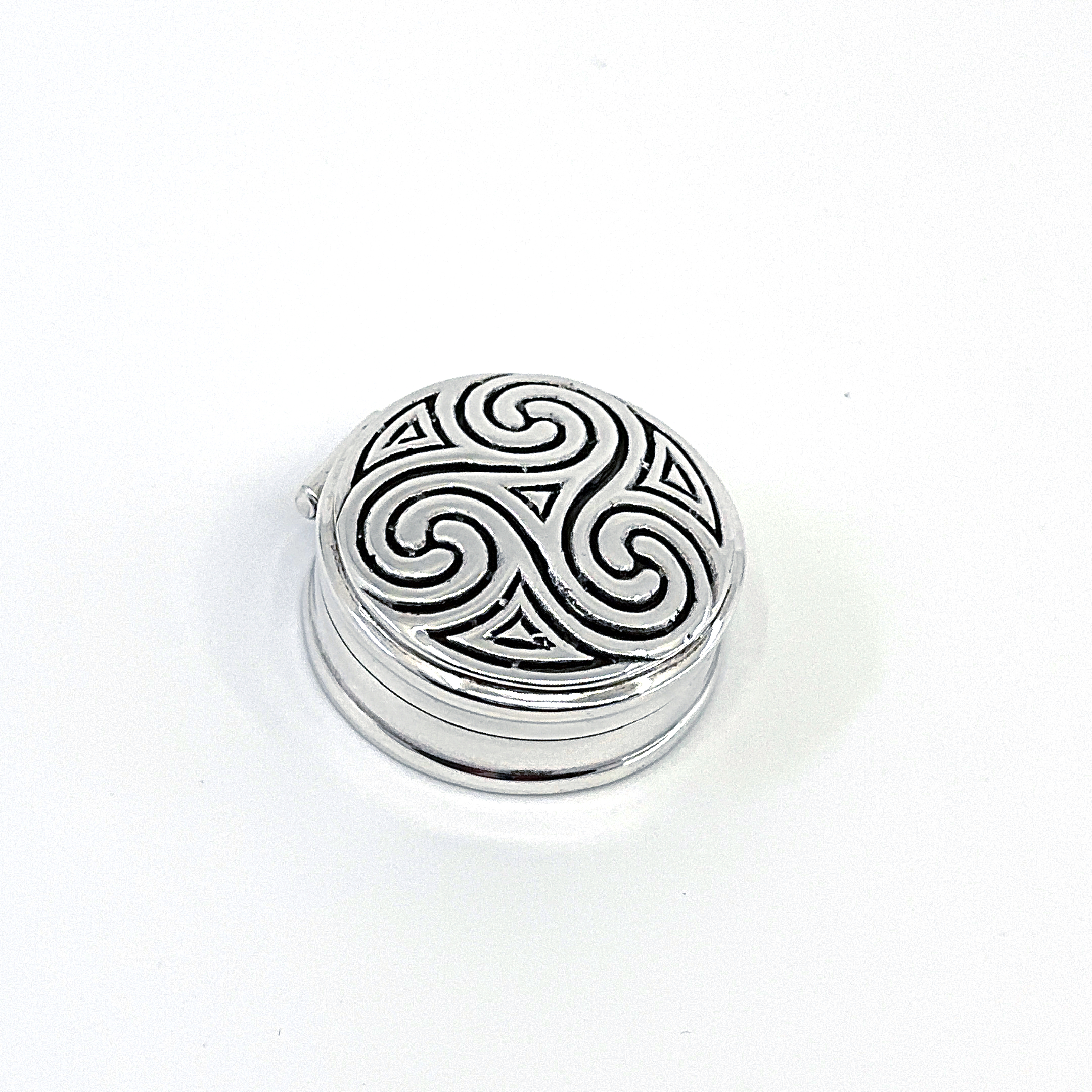 PB545 (4) Round Celtic Pattern Pill Box finished in 925 English Hallmarked Sterling Silver