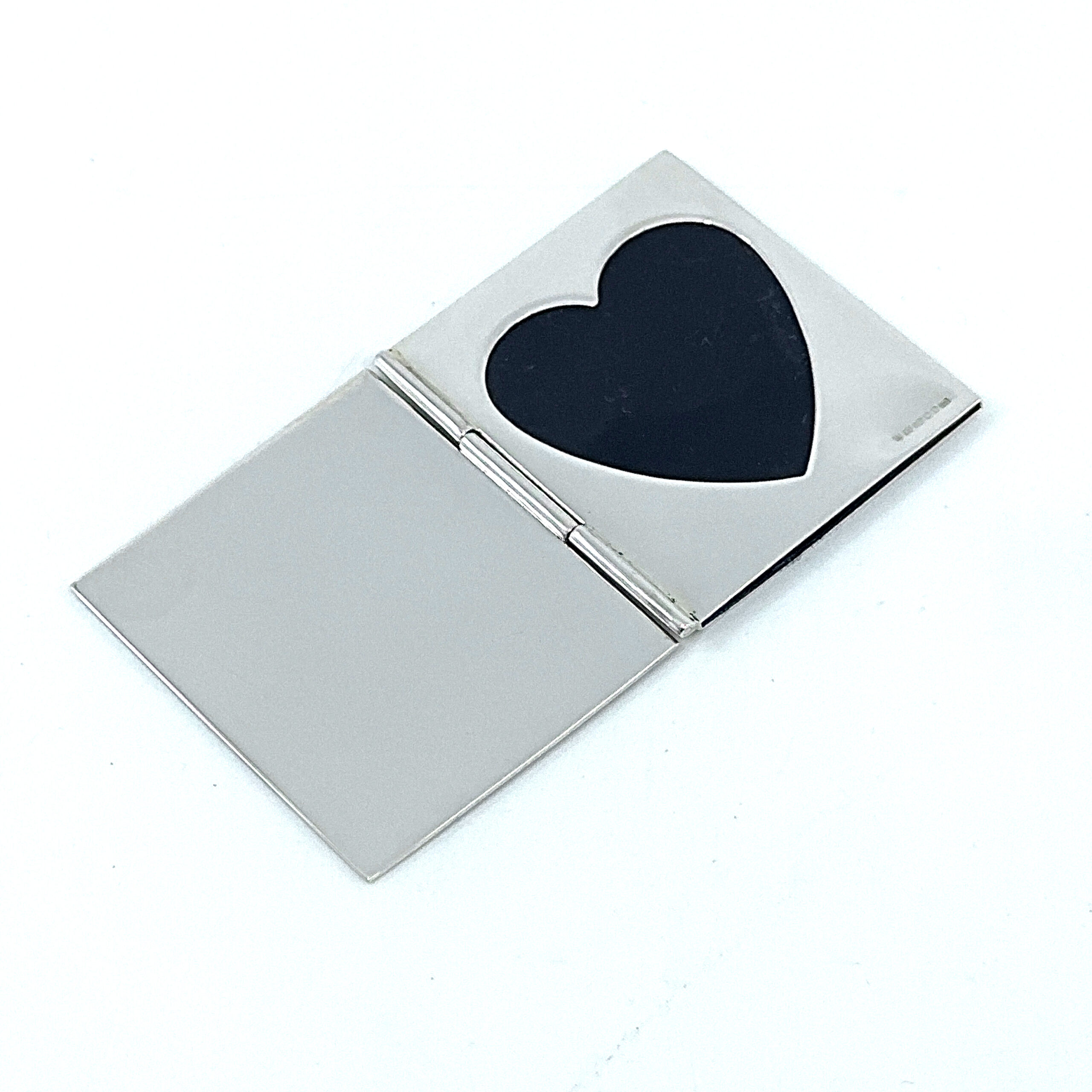 GT354 (5) Single Heart Folding Travel Photo Frame Finished In 925 English Hallmarked Sterling Silver