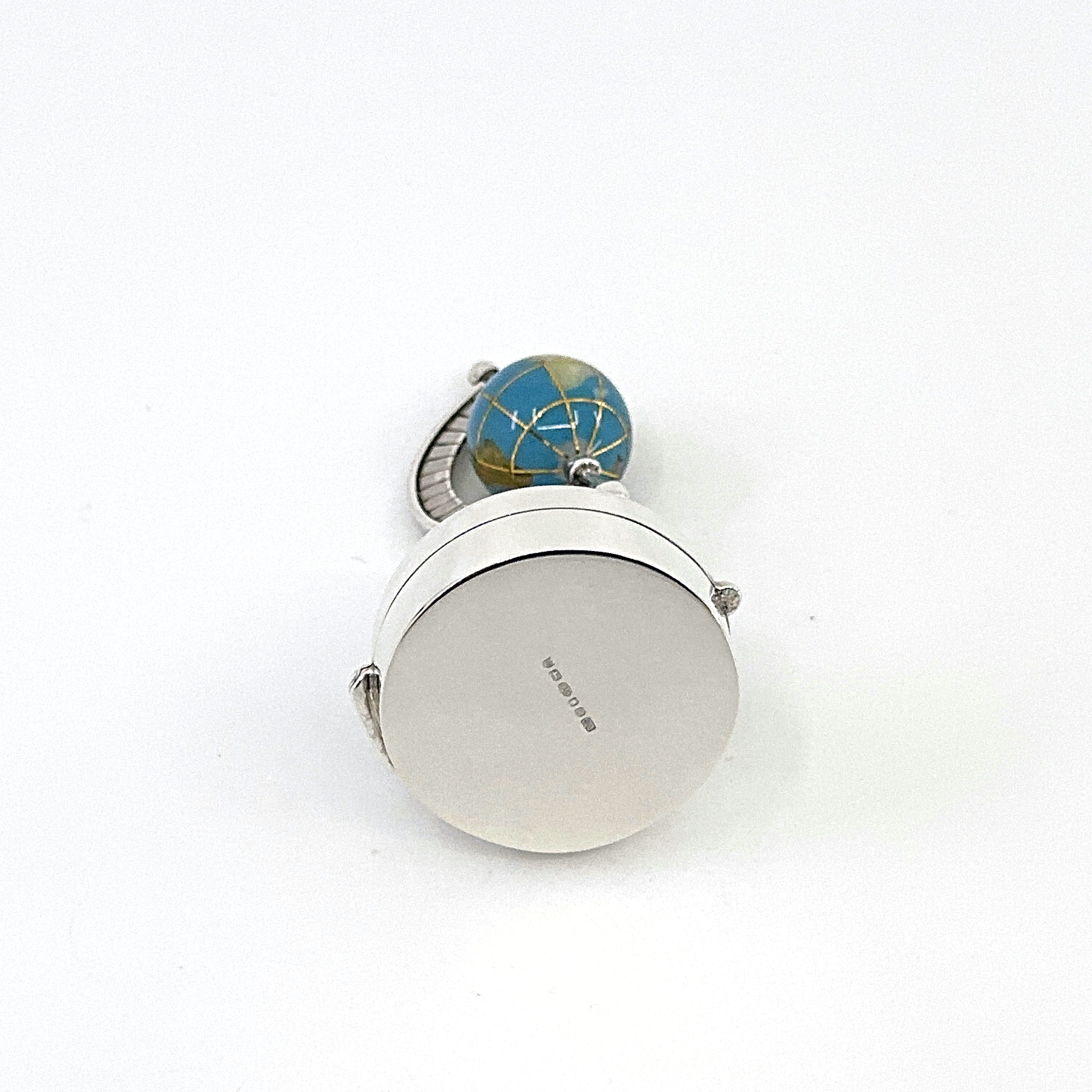 PB620 (2) Spinning Globe on Round Pill Box, Finished In 925 English Hallmarked Sterling Silver