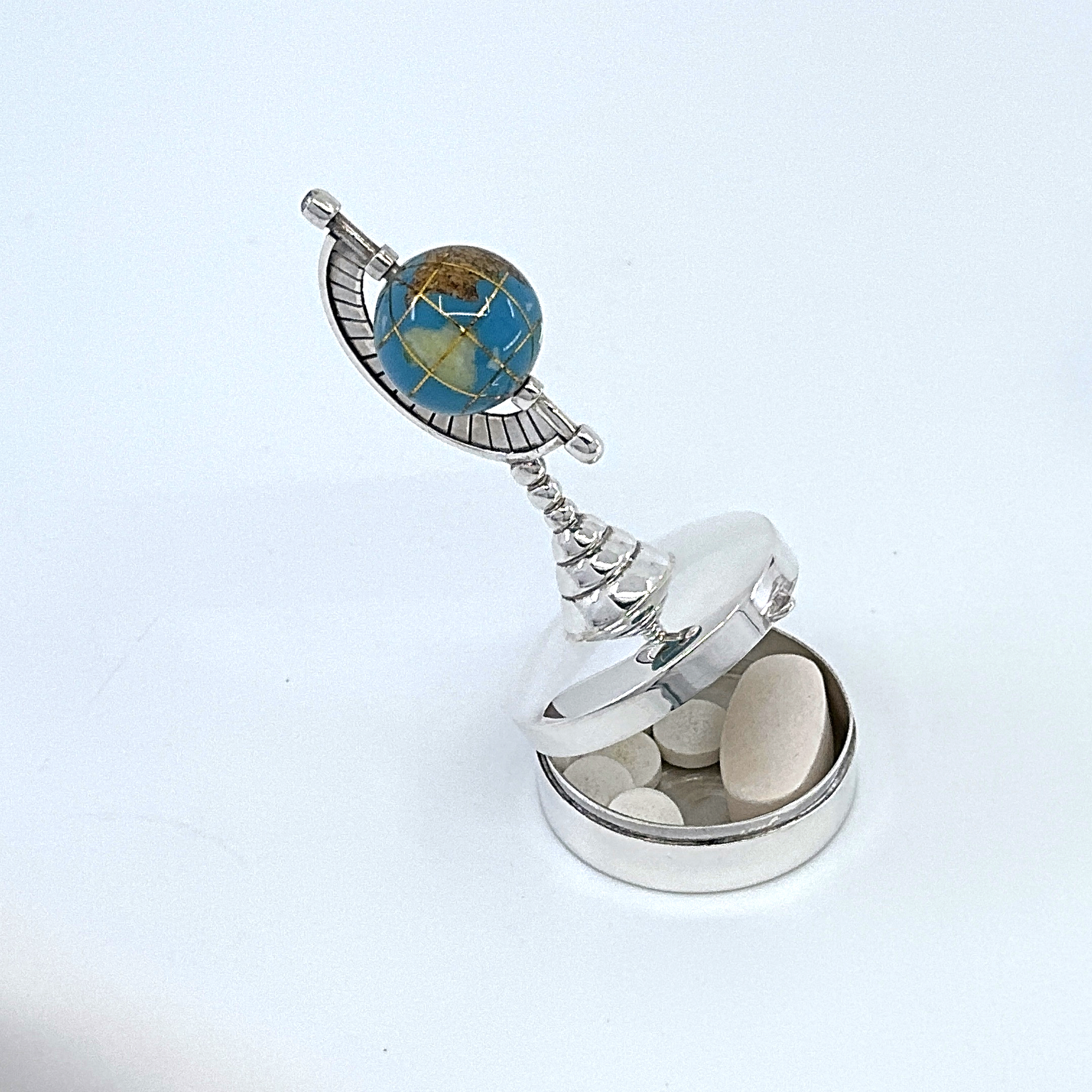 PB620 (3) Spinning Globe on Round Pill Box, Finished In 925 English Hallmarked Sterling Silver
