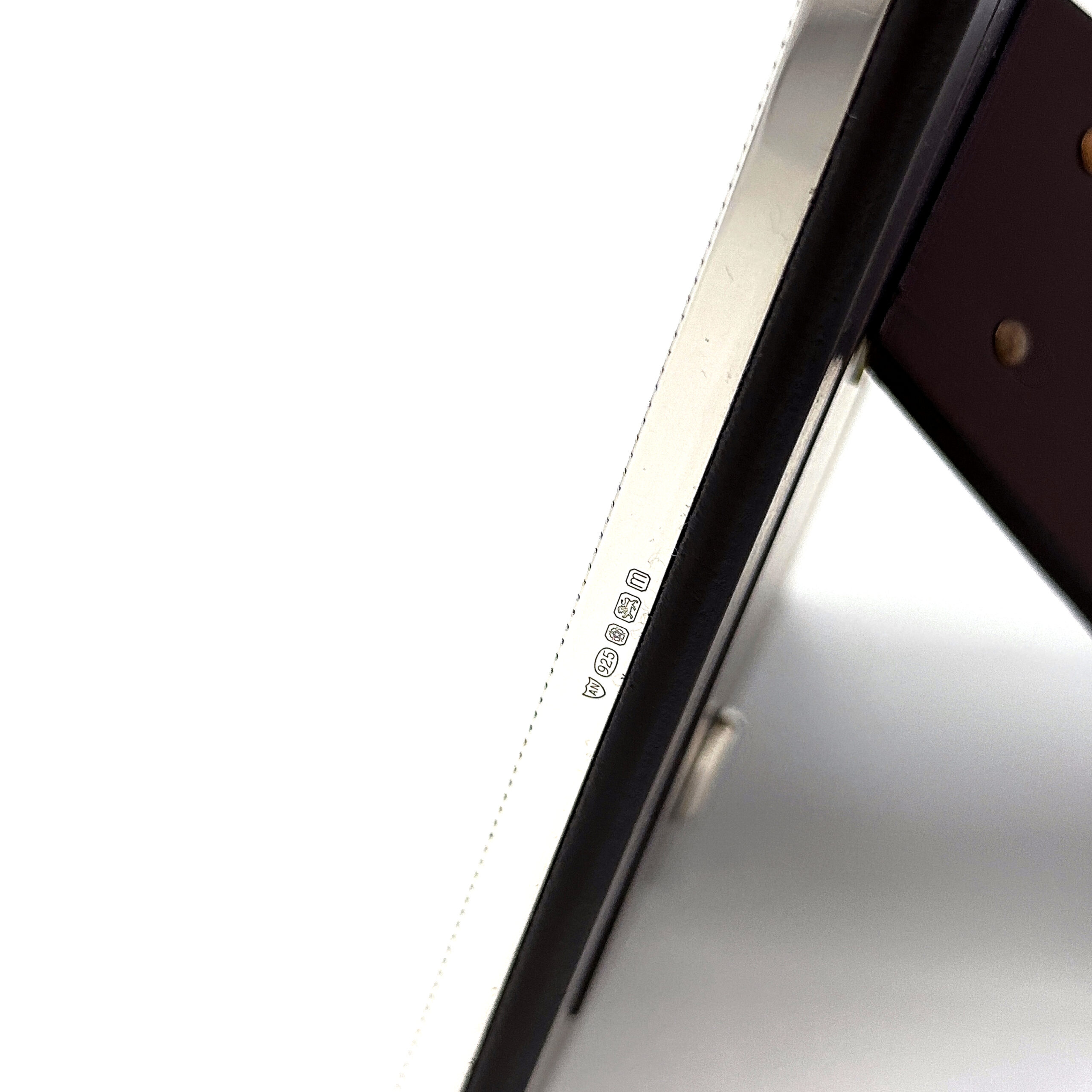 FR142 (6) Photo Frame With Engraved Herringbone Pattern And Mahogany Wooden Back Finished In 925 English Hallmarked Sterling Silver