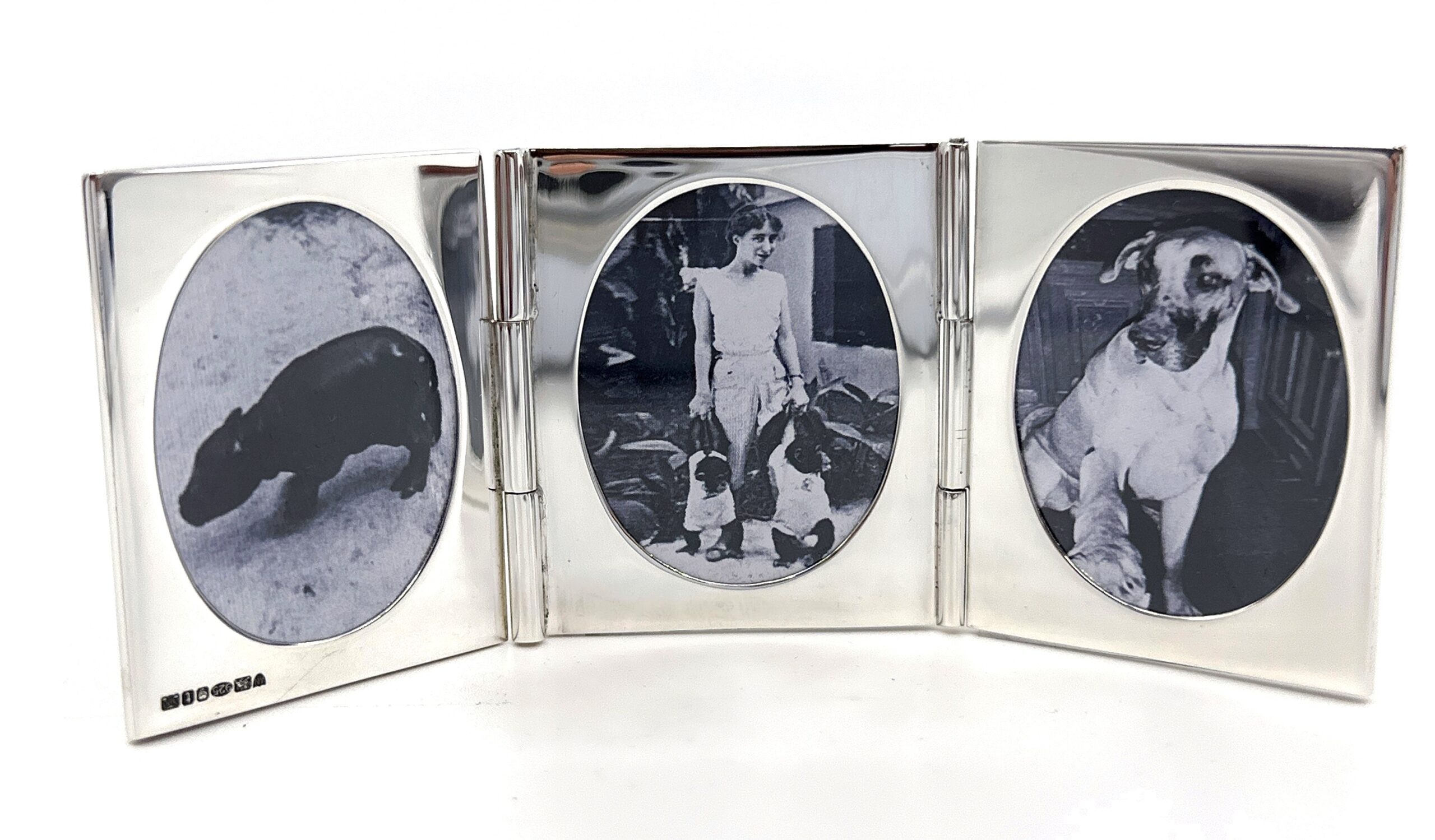 GT142 (13) Triple Oval Folding Travel Photo Frame Finished In 925 English Hallmarked Sterling Silver