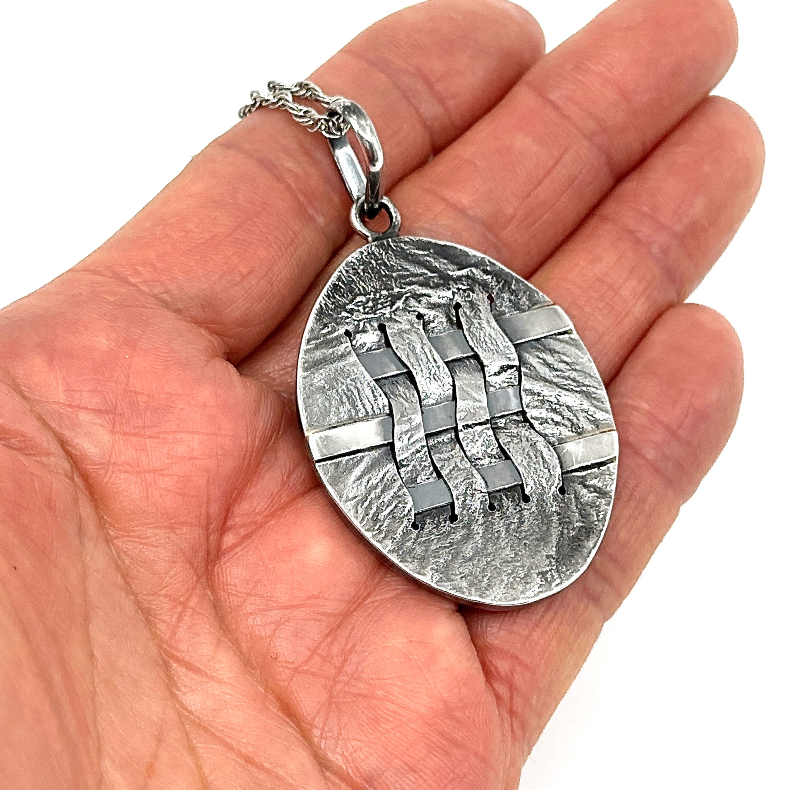PT493 (1) Woven Hatch Design Oval Pendant On Rope Chain, Finished In 925 English Hallmarked Sterling Silver