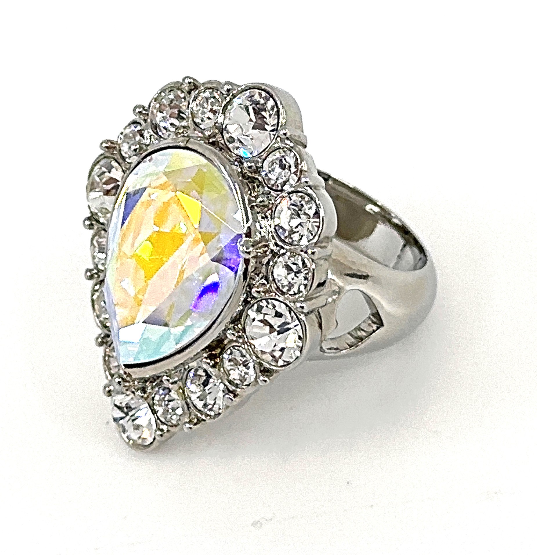 ENC7 (2) Elegant Ring Edwardian Style Rhodium Plated Metal Alloy Set With Clear Czech Crystals