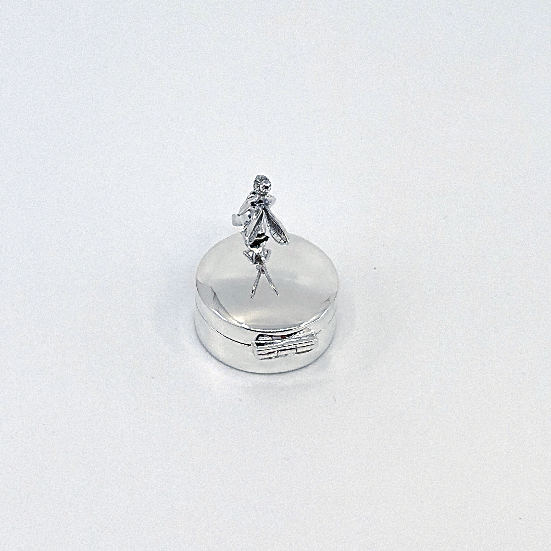 PB605 (5) Fairy on Round Pill Box, finished in 925 English Hallmarked Sterling Silver