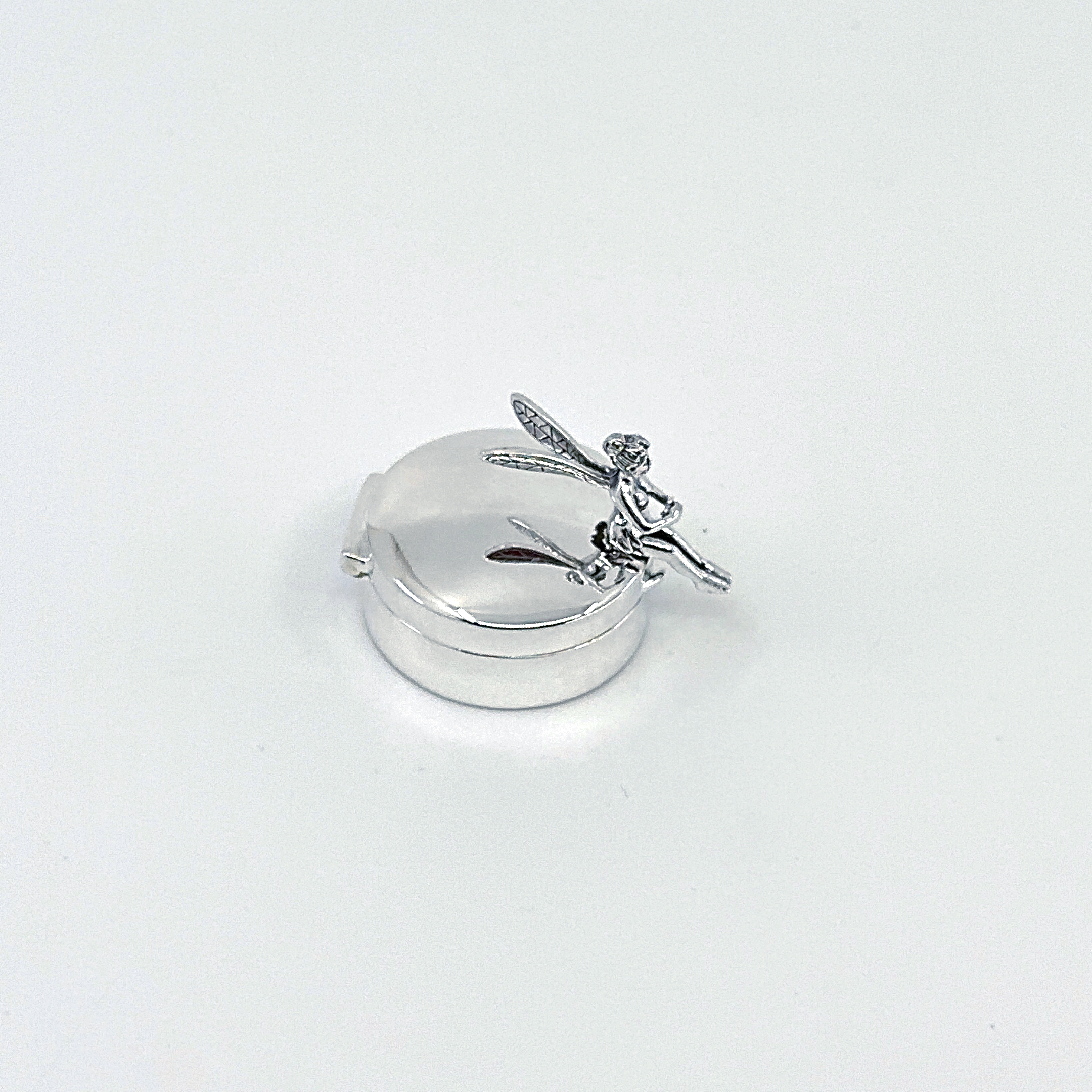 PB605 (1) Fairy on Round Pill Box, finished in 925 English Hallmarked Sterling Silver