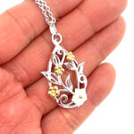 Floral Necklace With Gold Plating And Mother Of Pearl | 925 Sterling Silver
