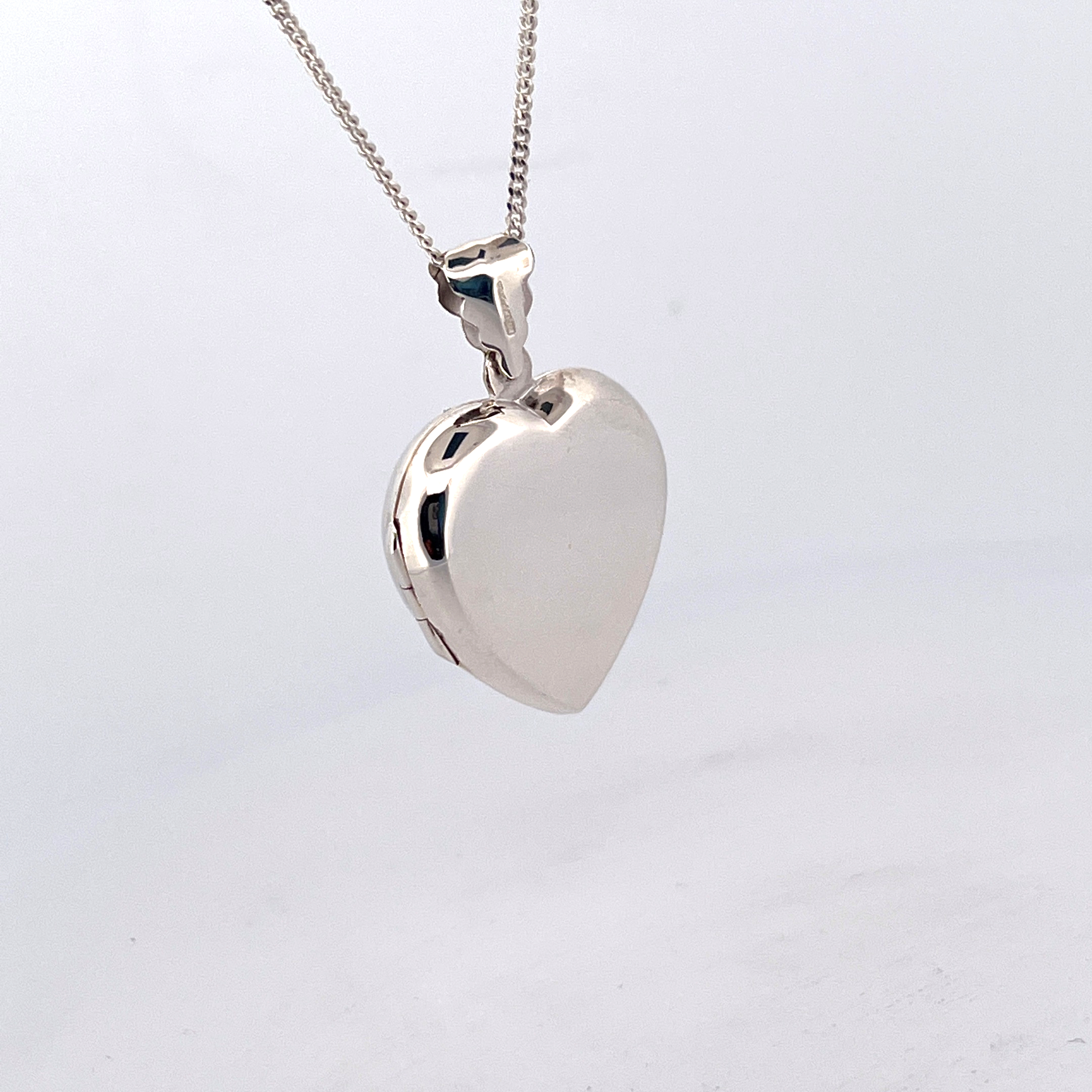 PT414 (5) High Polished Heart Locket On Curb Chain, Finished In 925 English Hallmarked Sterling Silver