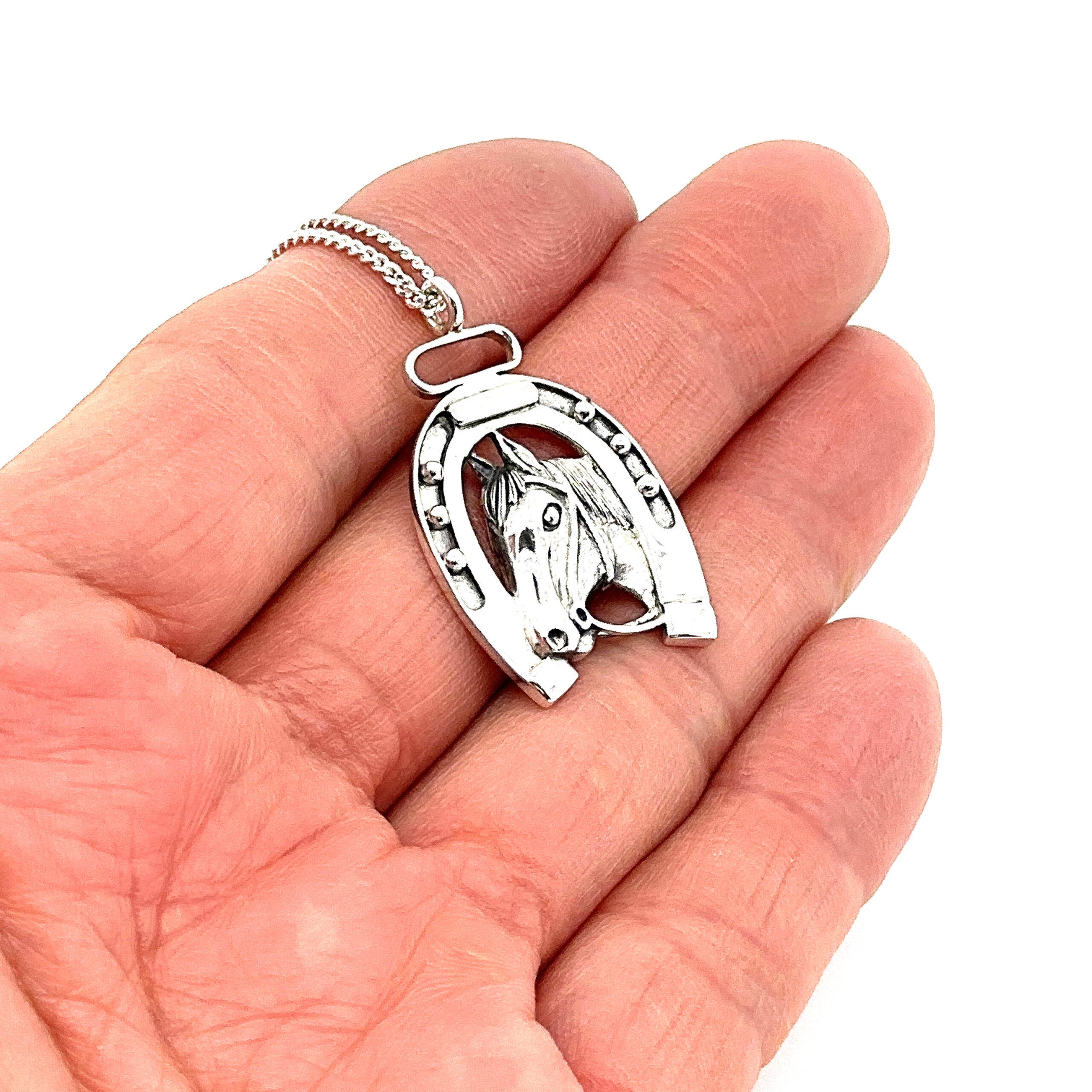 PT404 (2) Horse Head In Horseshoe Pendant On Rope Chain, Finished In 925 English Hallmarked Sterling Silver